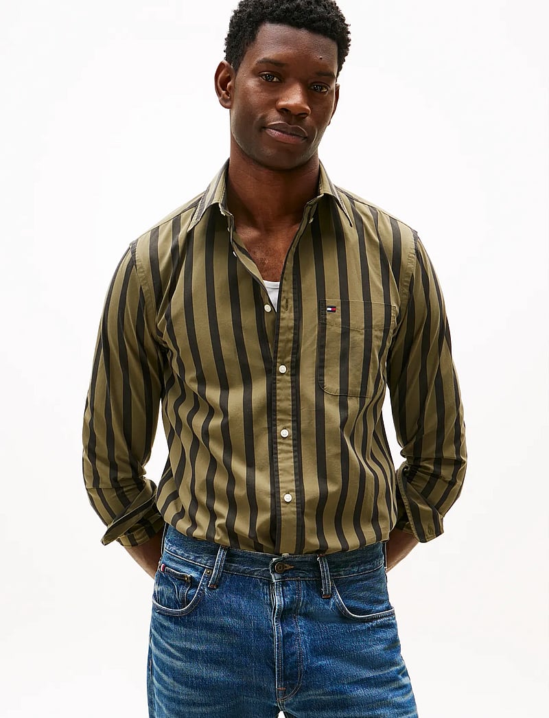 Tommy Hilfiger - FLEX POPLIN BOLD STRIPE SHIRT - basic skjorter - utility olive stripe - 0