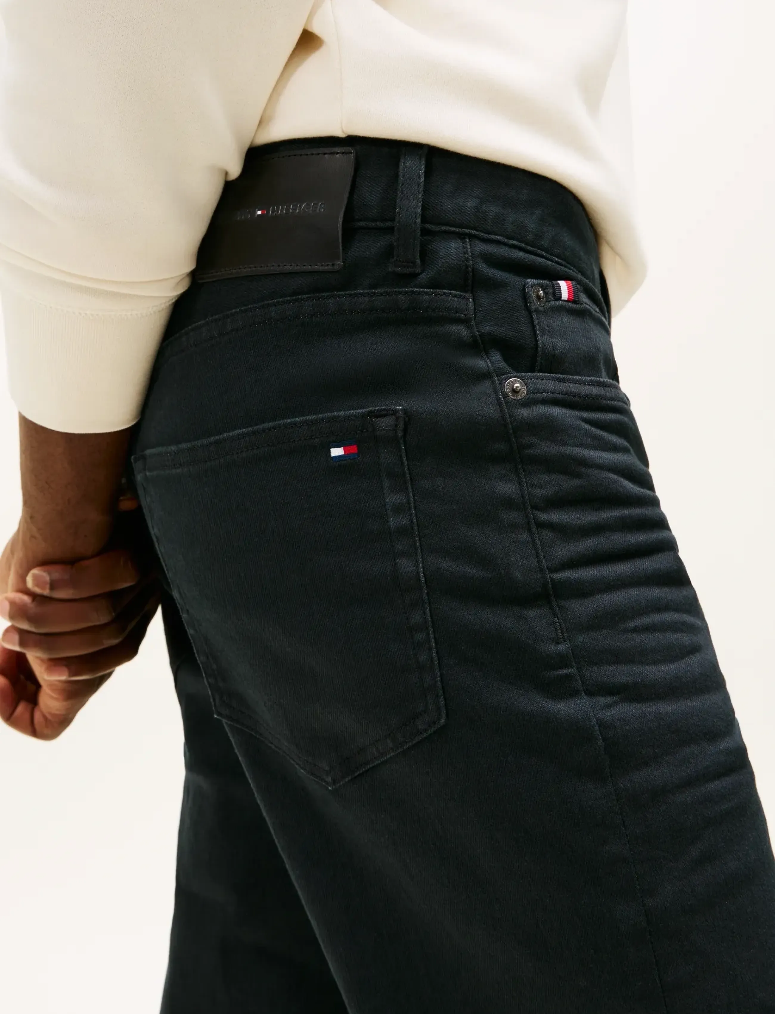 Tommy Hilfiger - STRAIGHT DENTON STR BRENT BLACK - regular jeans - brent black - 4