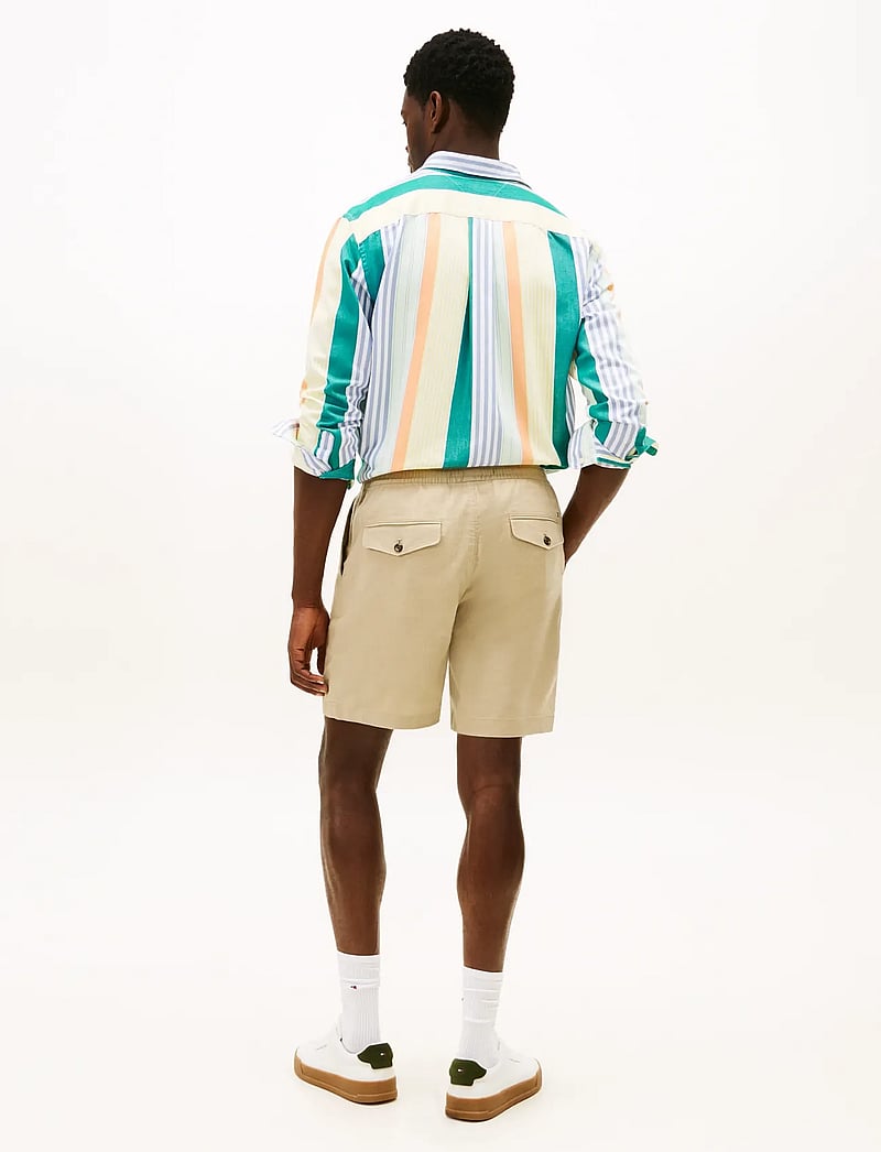 Tommy Hilfiger - MERCER 7 PULL ON LINEN SHORT - hørshorts - sandalwood - 2