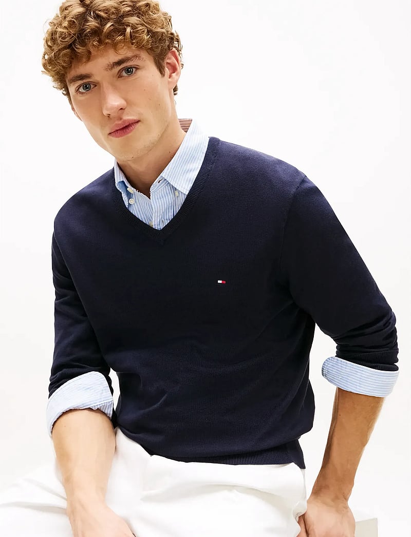 Tommy Hilfiger - ESSENTIAL COTTON V NECK - v-ausschnitt - desert sky - 4