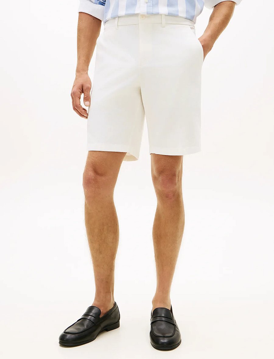 Tommy Hilfiger - HALF EWB HARLEM SHORT CHINO - ivory silk - 0