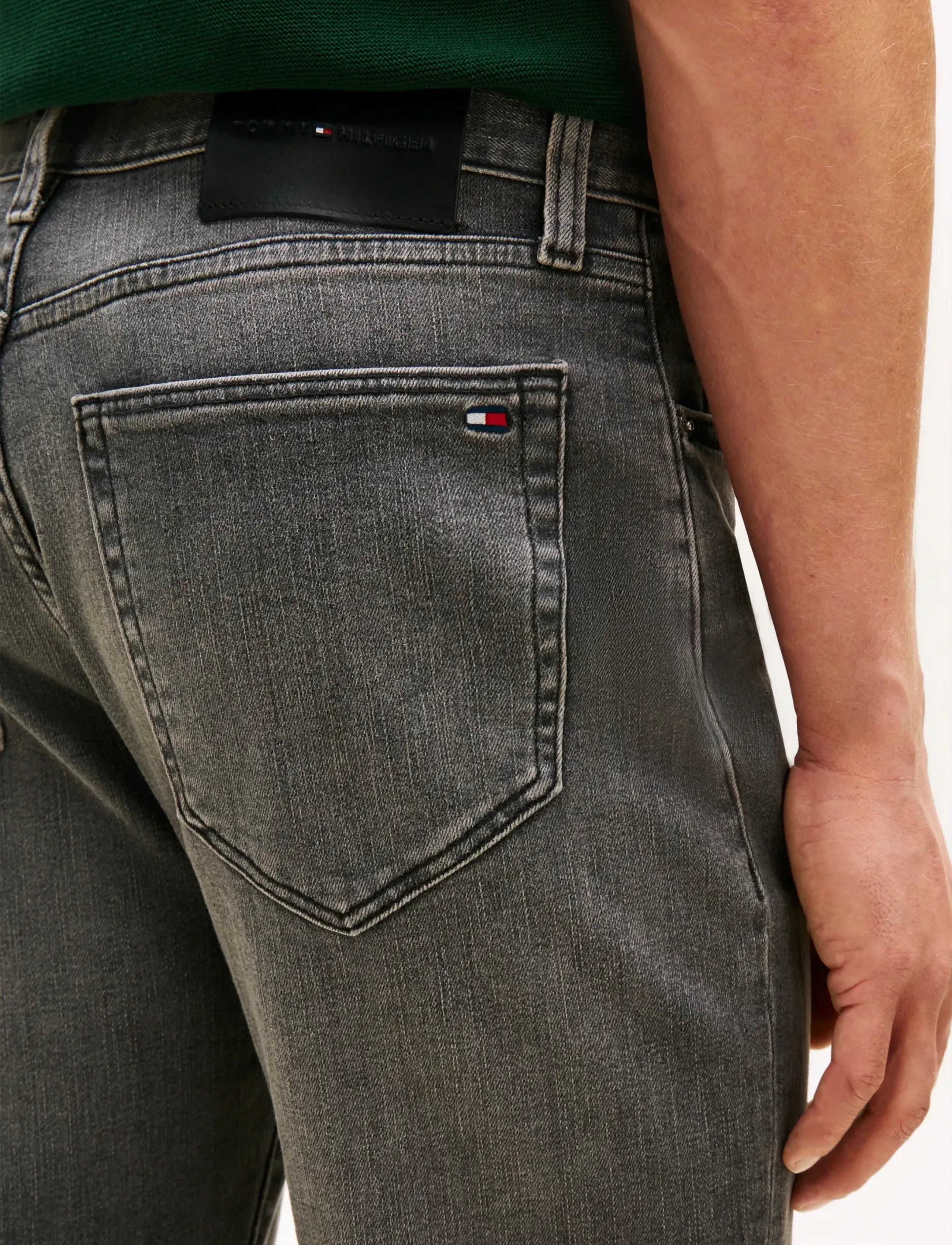 Slim Bleecker Leo 4