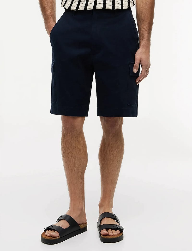 Tommy Hilfiger - CARGO SHORT ESS TWILL - cargo shorts - desert sky - 0