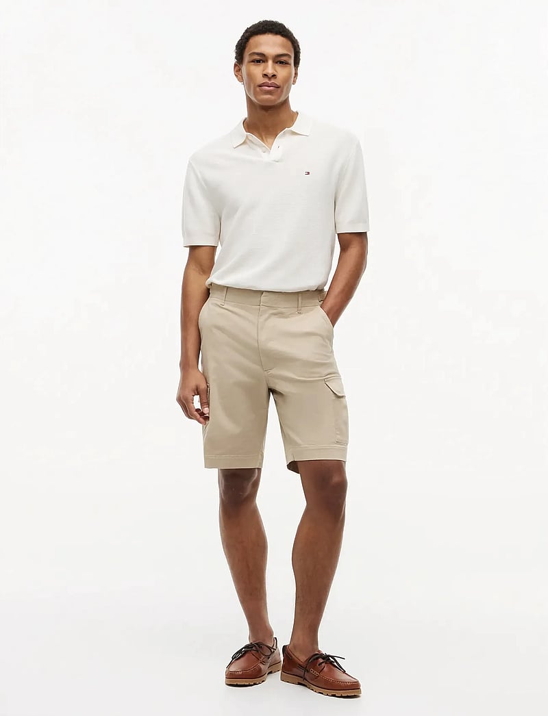 Tommy Hilfiger - CARGO SHORT ESS TWILL - cargo shorts - sandalwood - 3