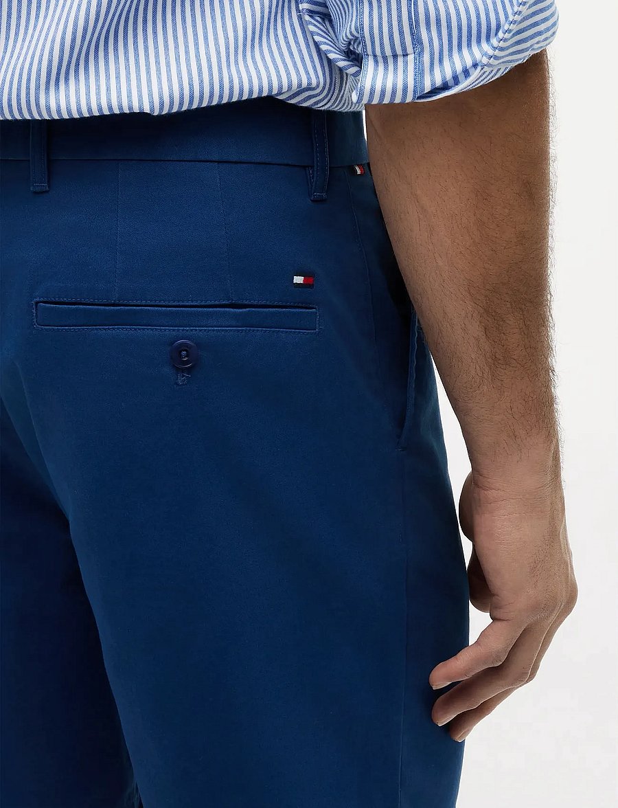 Tommy Hilfiger - DOVER 8 INC ESS TWILL SHORT - casual shorts - blue jean - 4