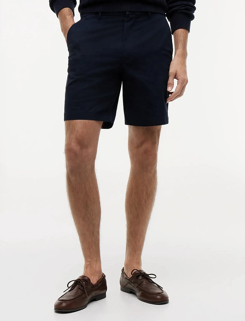 Tommy Hilfiger - DOVER 8" ESS TWILL SHORT - casual shorts - navy blue - 0