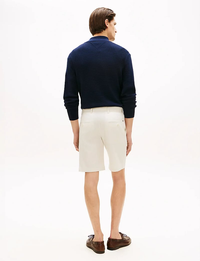 Tommy Hilfiger - DENTON 9.5 INC PRINTED STRUCTURE - chinos shorts - ivory petal - 2