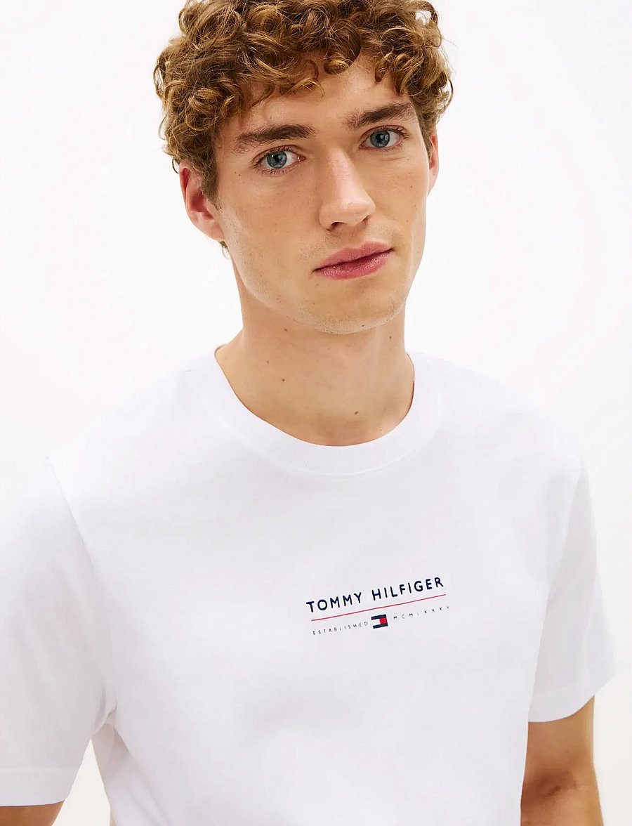 Tommy Hilfiger - BRAND LOVE LOCKUP TEE - lühikeste varrukatega t-särgid - white - 4