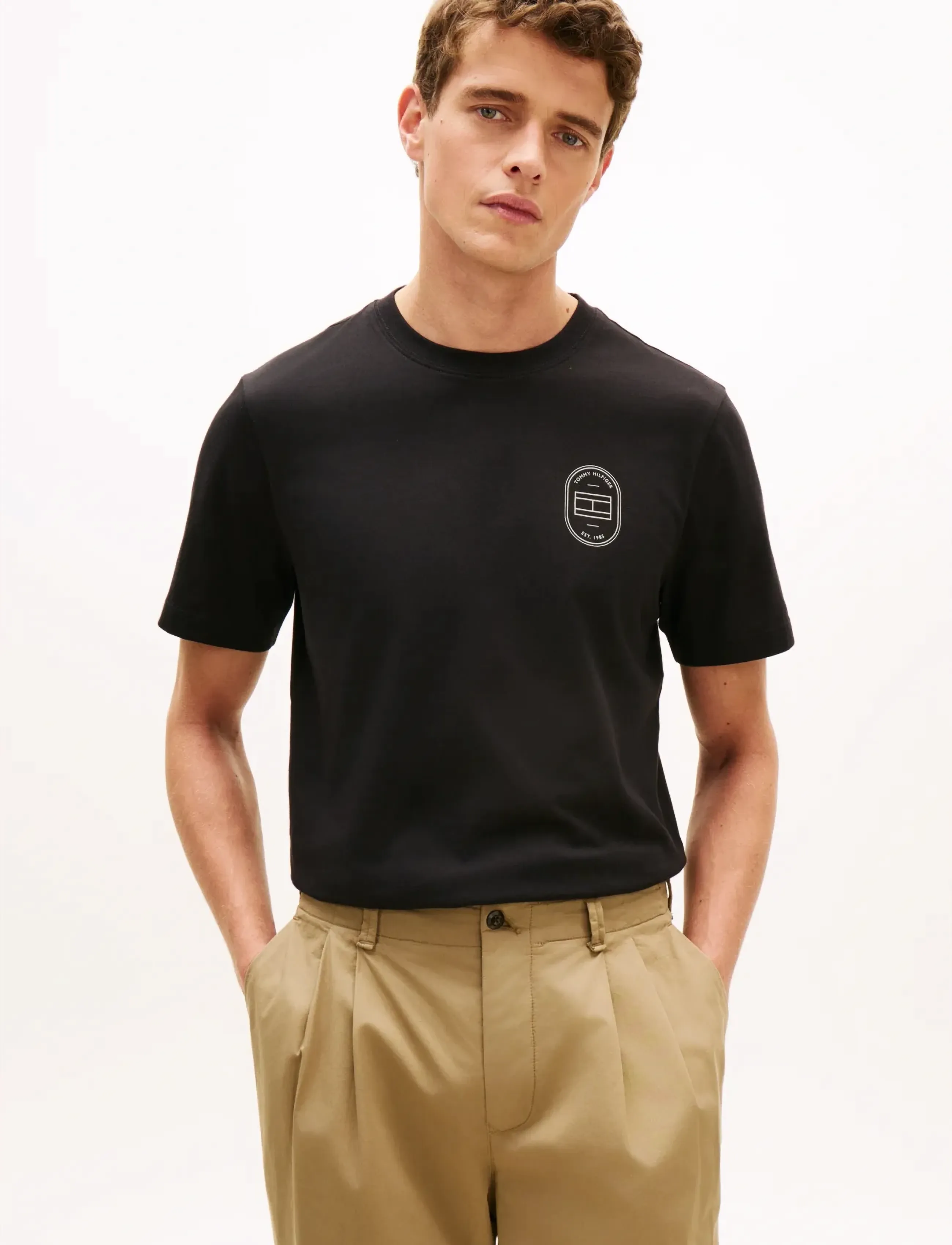 Tommy Hilfiger BRAND LOVE ROUNDEL TEE - Uus - BLACK / black