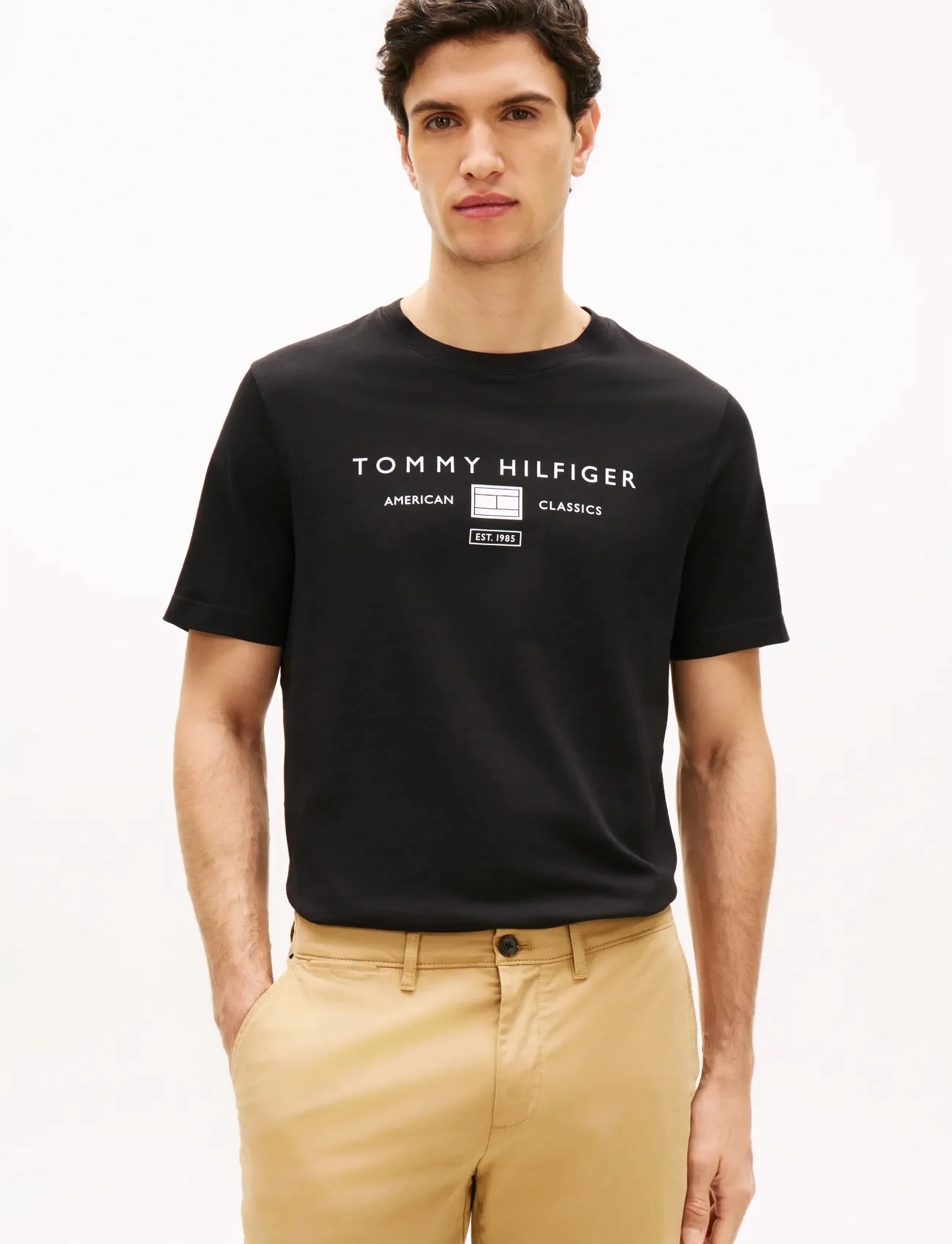 Tommy Hilfiger Brand Love Mono Stack Tee, Mænd, T-Shirt, Sort, Str: S