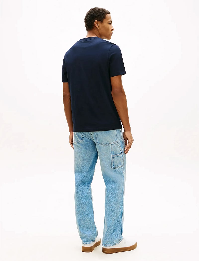 Tommy Hilfiger - BRAND LOVE MONO STACK TEE - kortärmade t-shirts - desert sky - 2