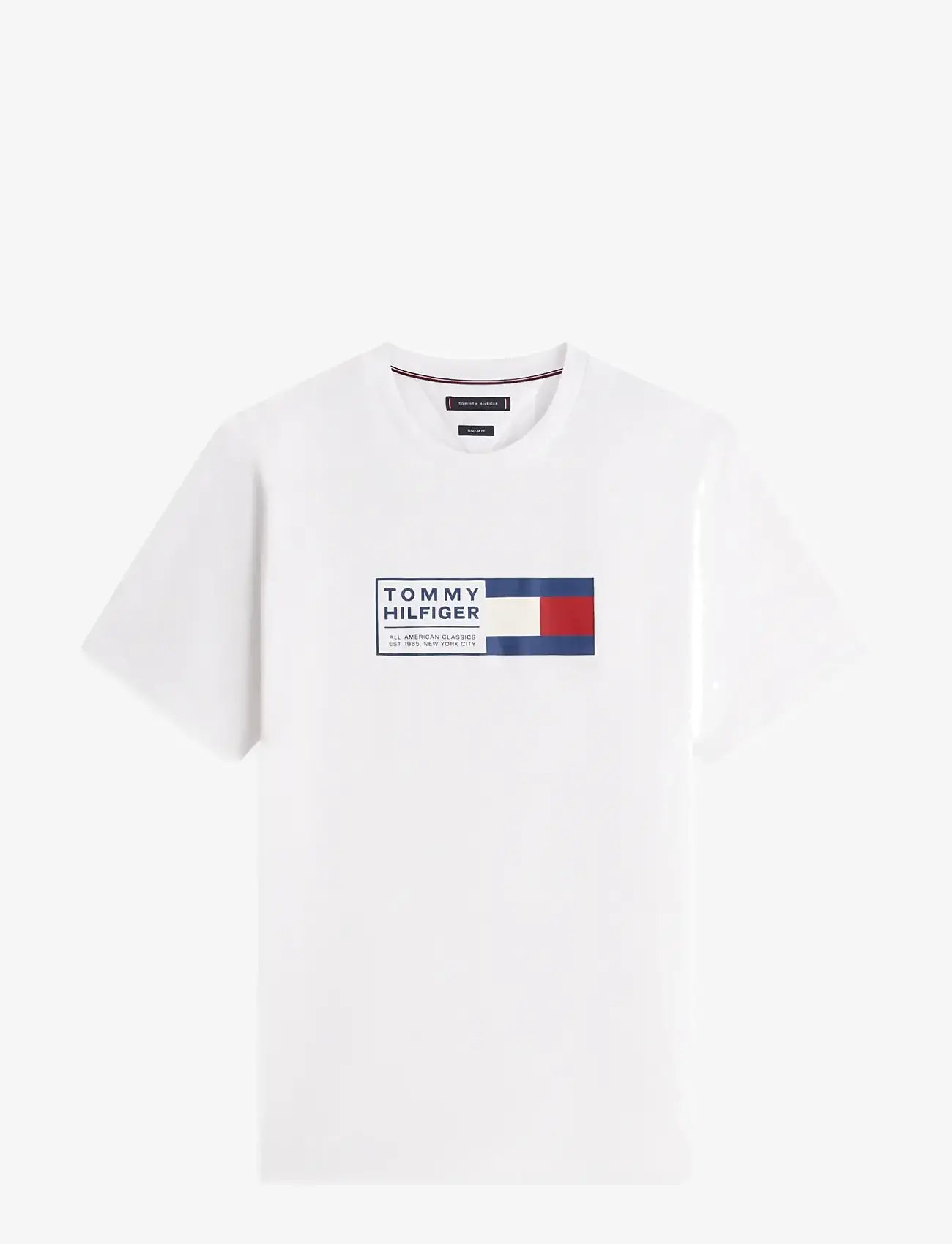 Tommy Hilfiger - BRAND LOVE TEXT BOX TEE - kortærmede t-shirts - white - 1