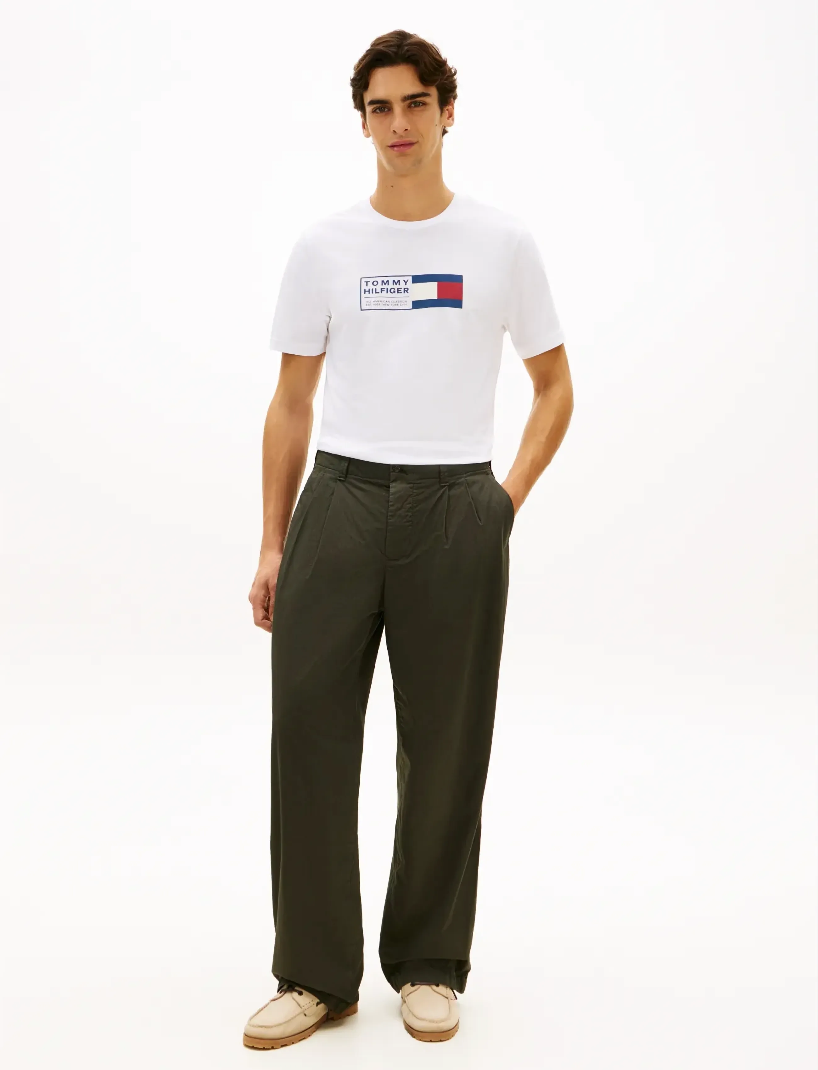 T-shirt 'BRAND LOVE' marinblå / röd 4