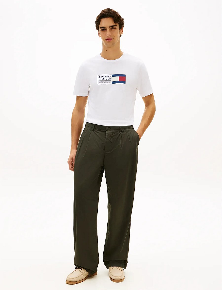 Tommy Hilfiger - BRAND LOVE TEXT BOX TEE - short-sleeved t-shirts - white - 3