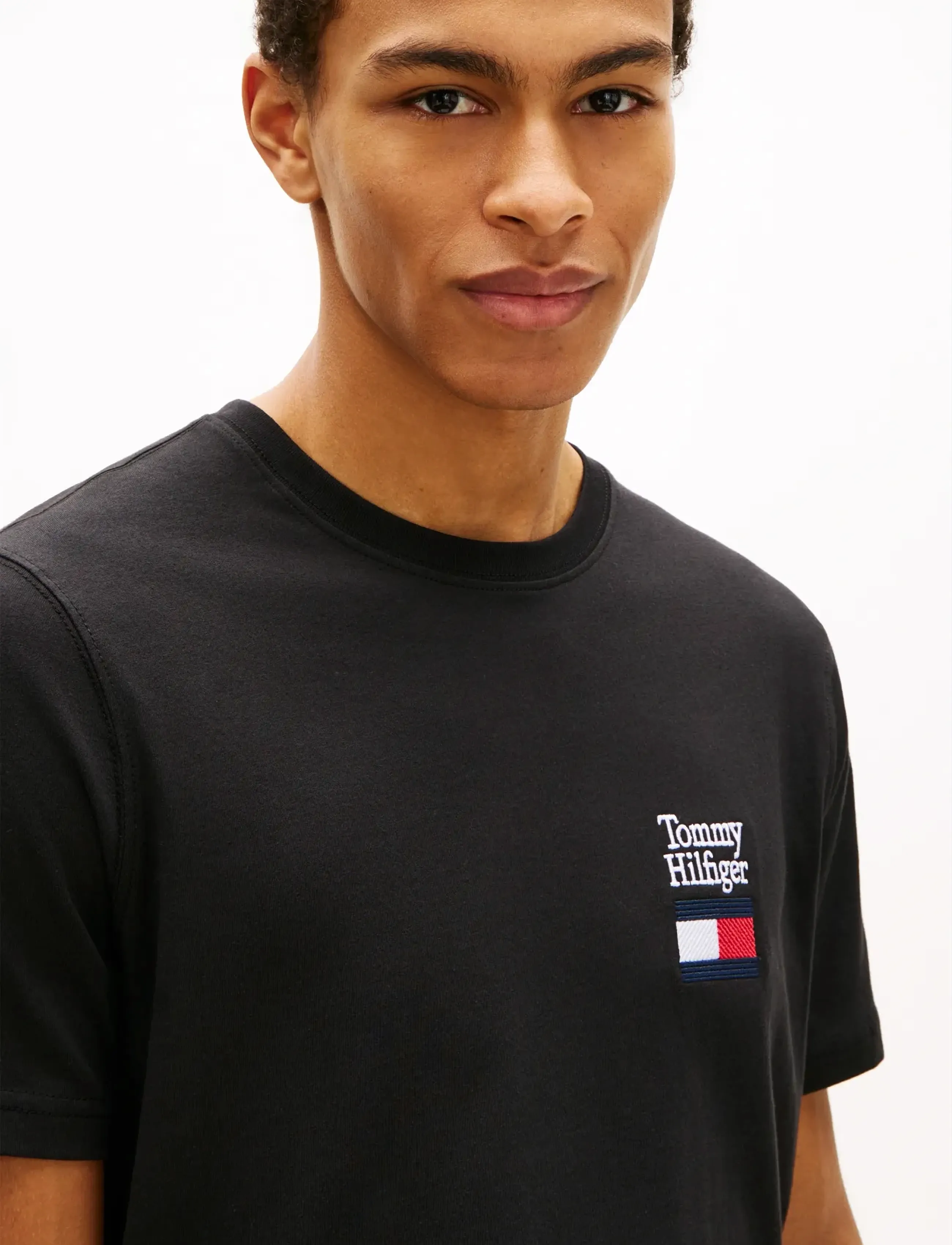 Tommy Hilfiger - BRAND LOVE TEXT STACK TEE - födelsedagspresenter - black - 4
