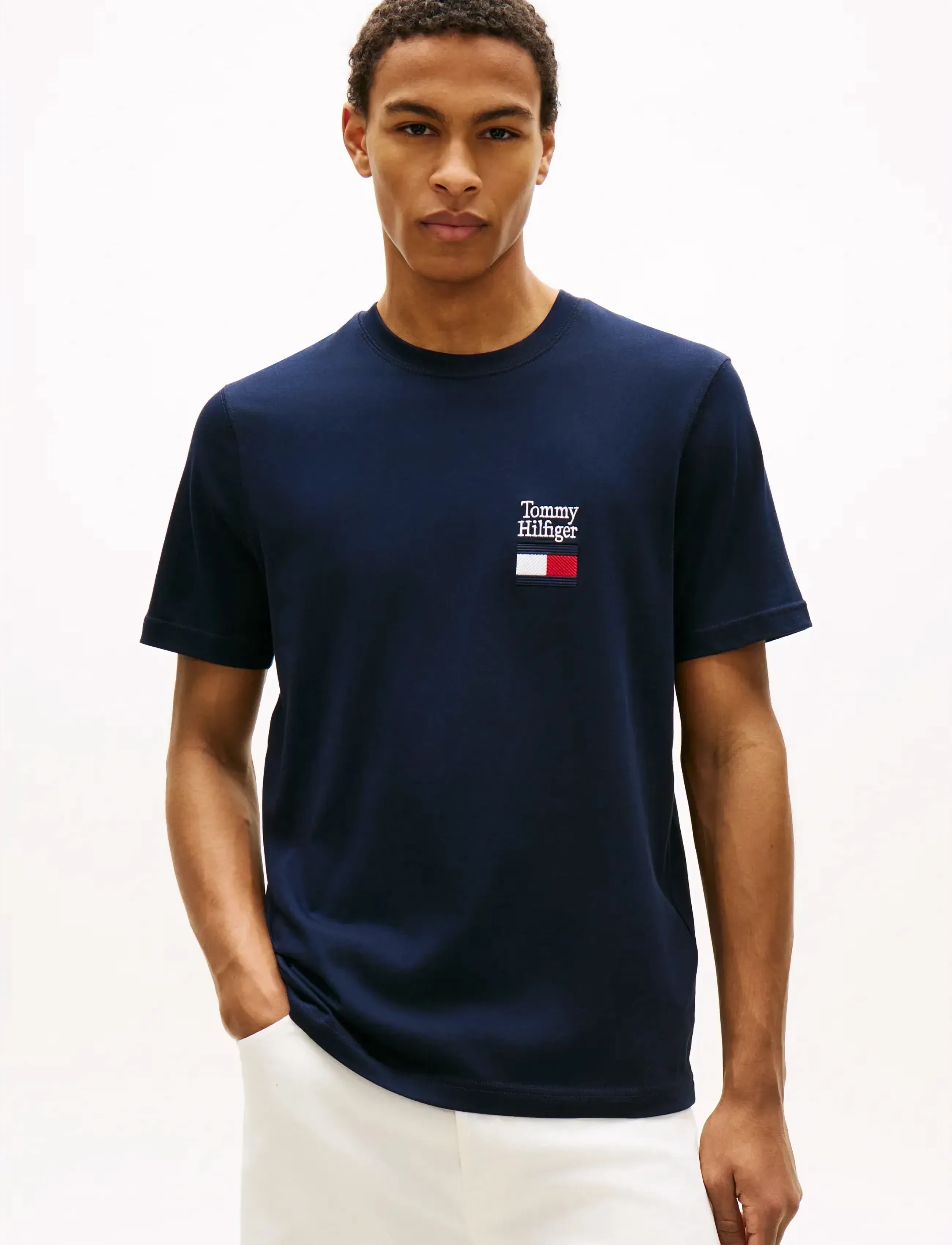 Tommy Hilfiger BRAND LOVE TEXT STACK TEE - Kleidung - DESERT SKY / navy