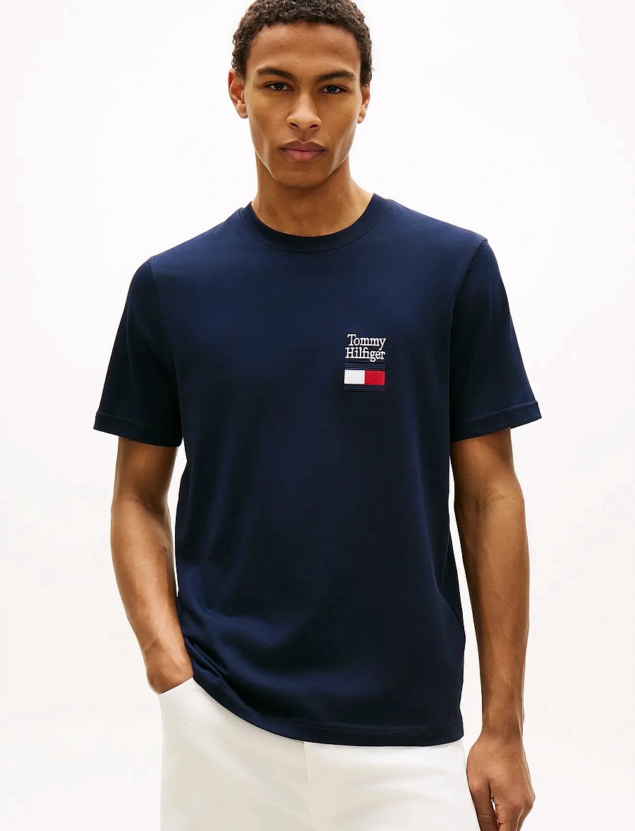 Tommy Hilfiger - BRAND LOVE TEXT STACK TEE - short-sleeved t-shirts - desert sky - 0