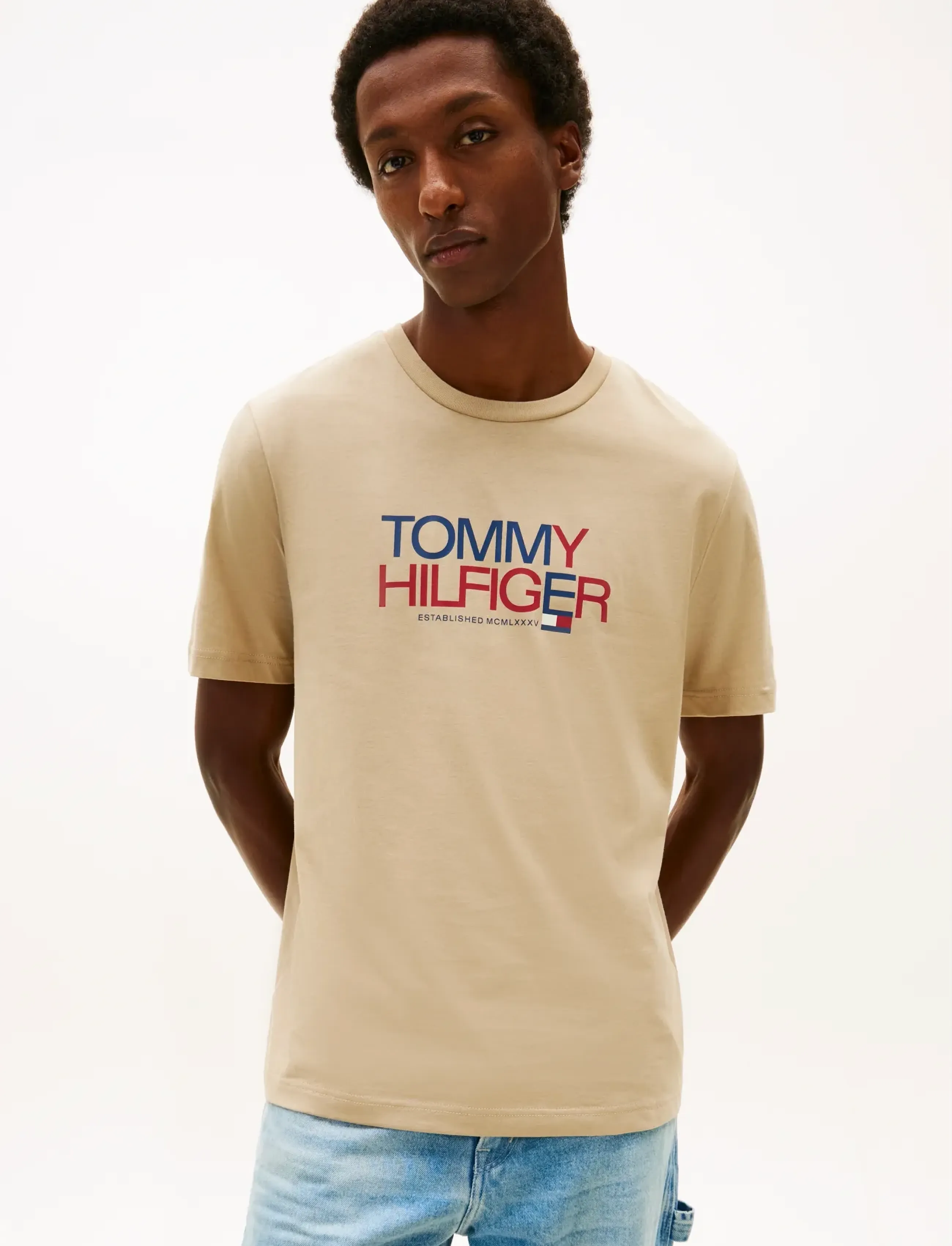 Tommy Hilfiger BRAND LOVE BIG TEXT TEE - T-Shirts - SANDALWOOD / beige