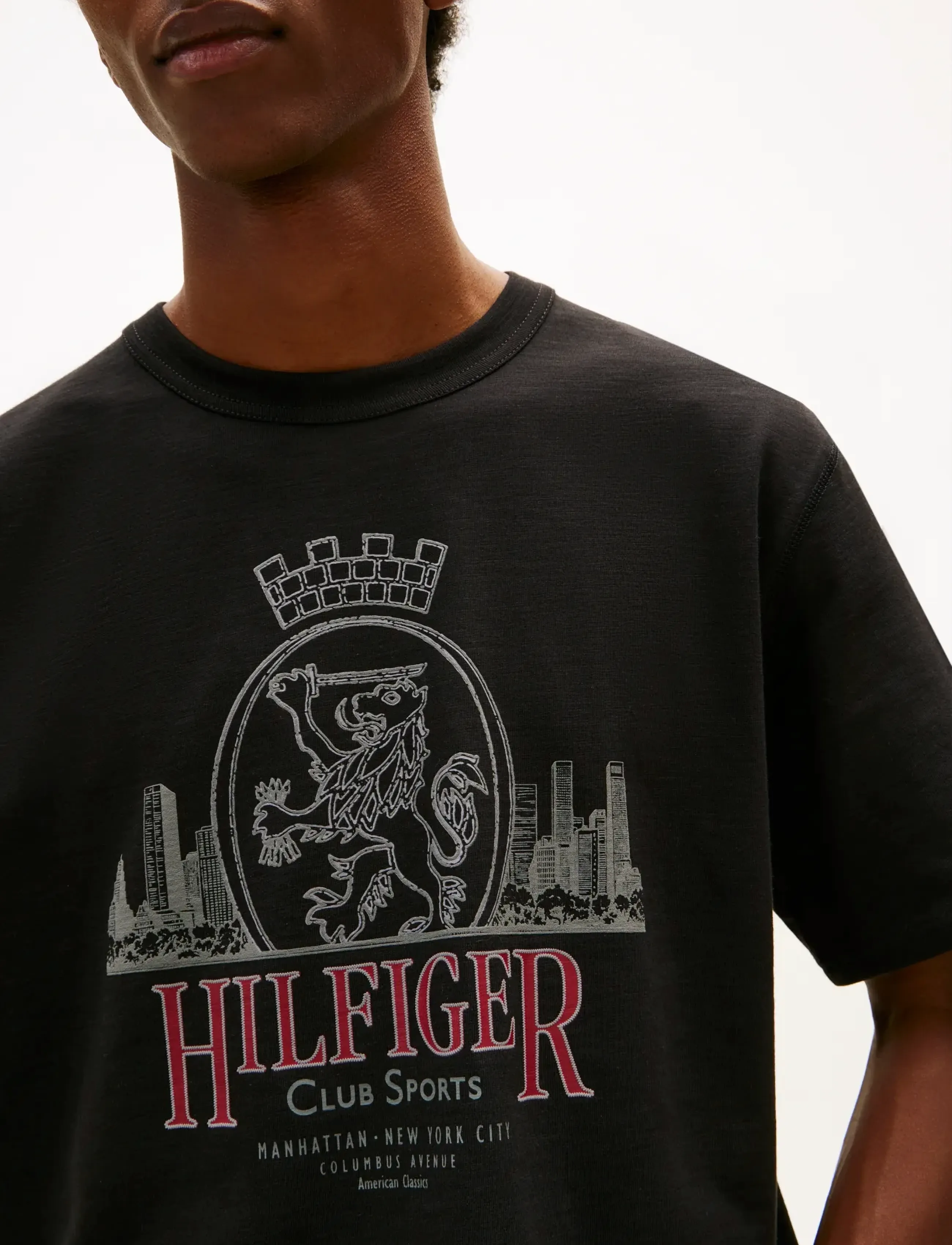 Tommy Hilfiger - HERITAGE SERIES CREST TEE - kortærmede t-shirts - black - 4
