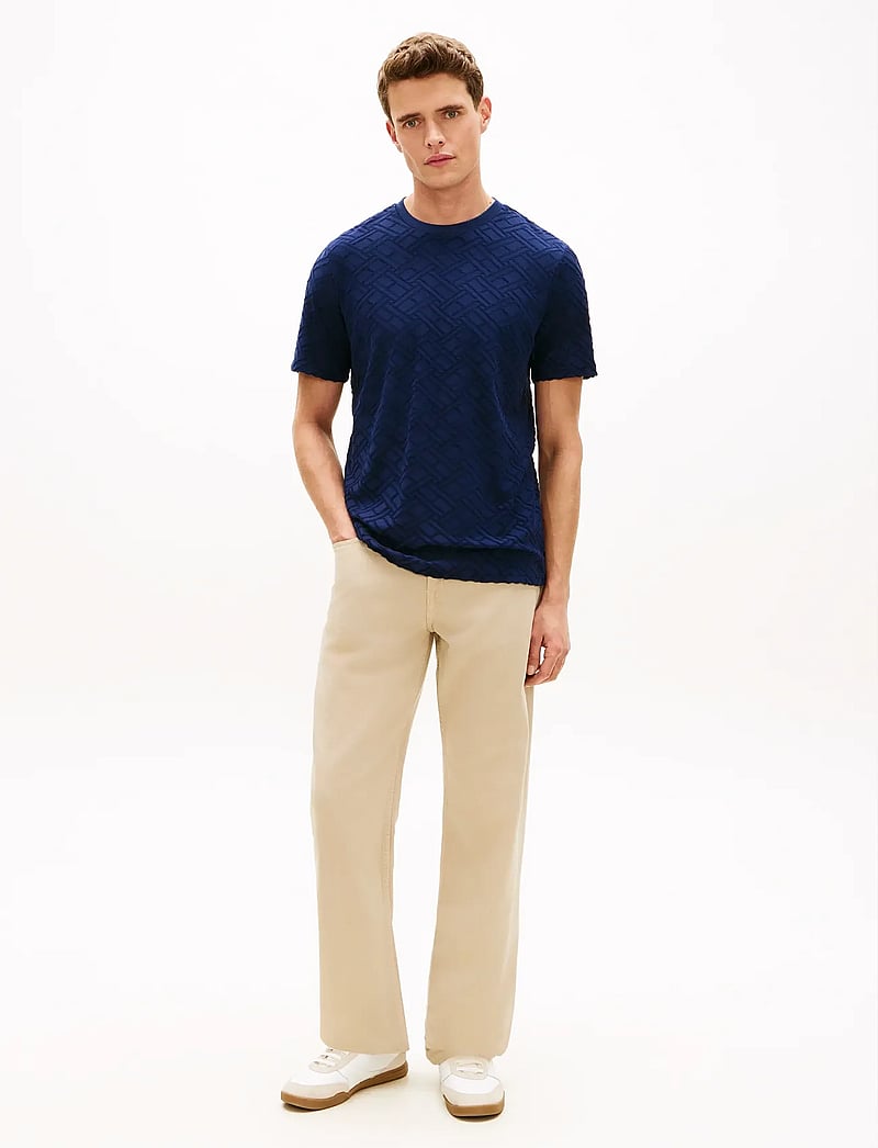 Tommy Hilfiger - AOP FLAG JACQUARD TEE - t-shirts - carbon navy - 3