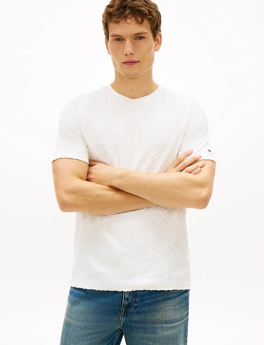 Tommy Hilfiger - AOP FLAG JACQUARD TEE - short-sleeved t-shirts - ivory petal - 0