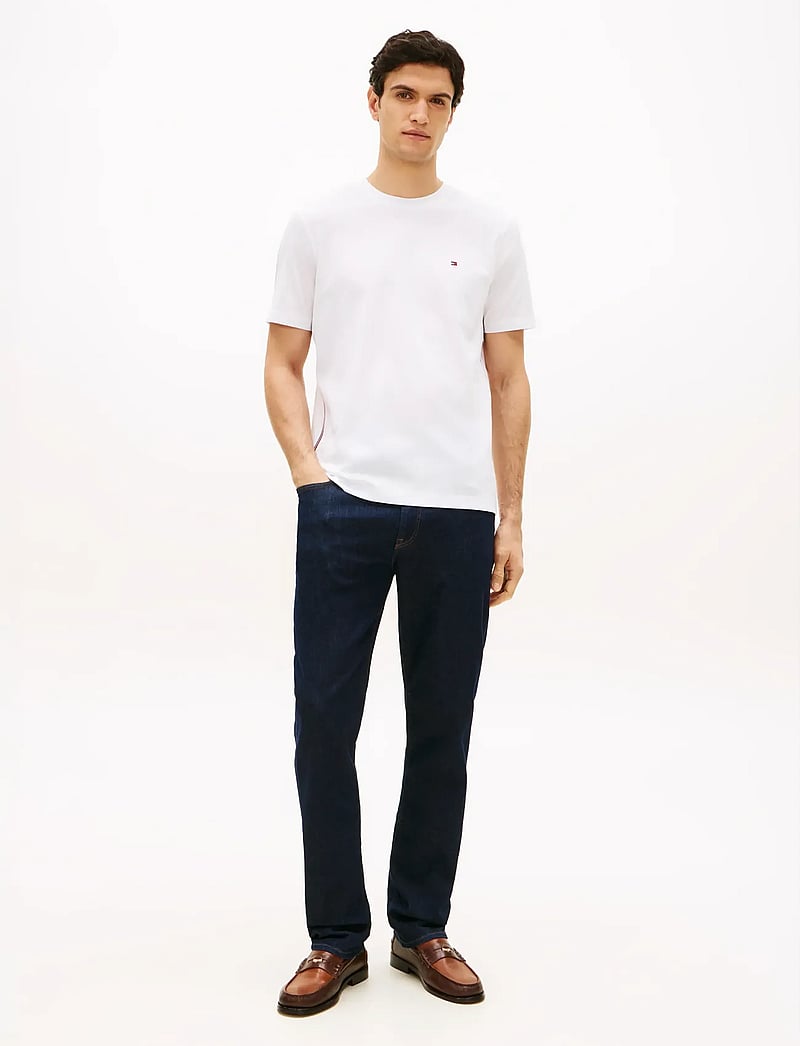 Tommy Hilfiger - GLOBAL STRIPE TEE - kortærmede t-shirts - white - 3