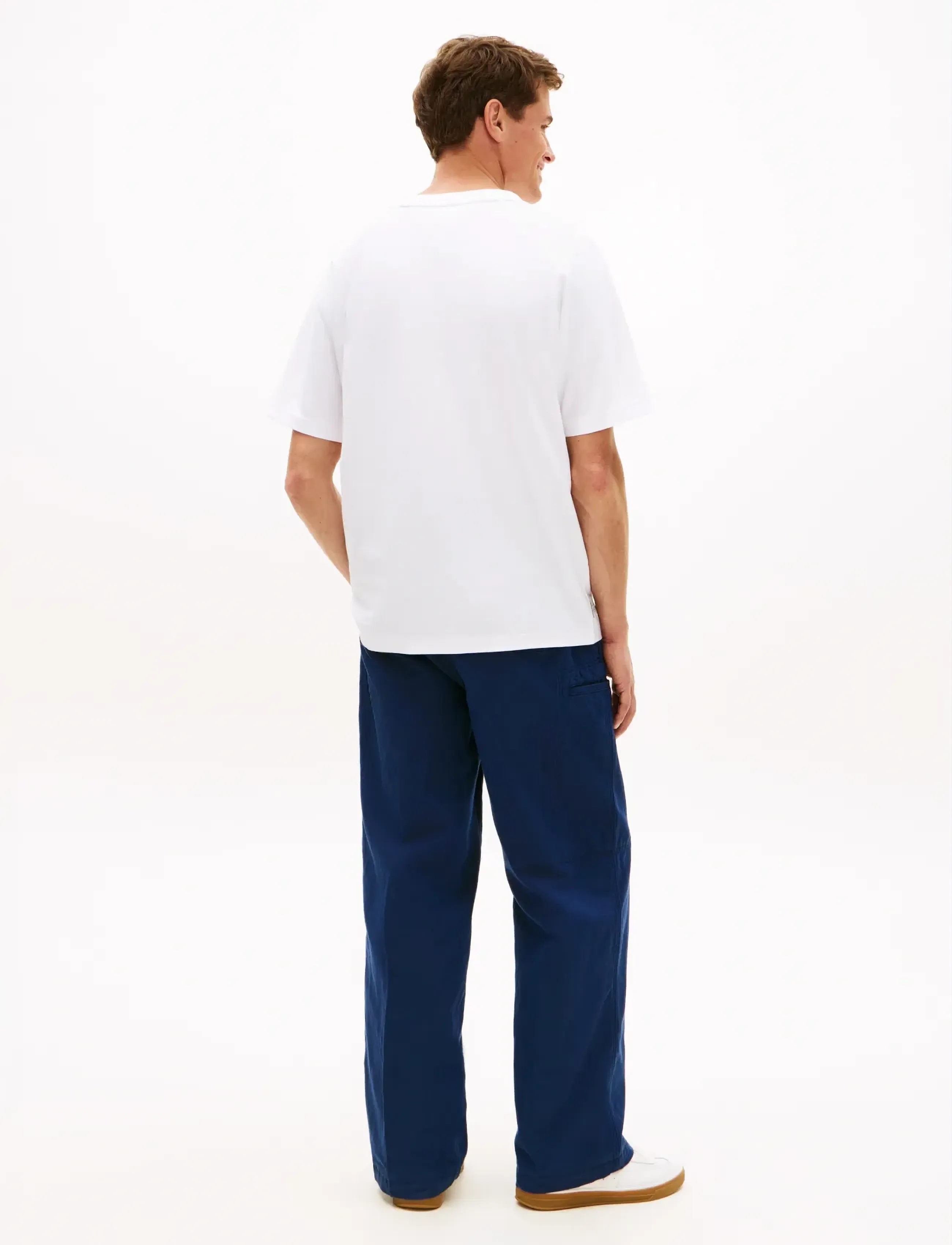 Tommy Hilfiger - TOMMY FLAG ELEVATED TEE - short-sleeved t-shirts - white - 2