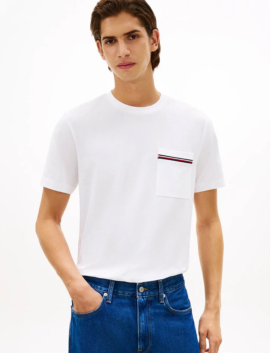 Tommy Hilfiger - GLOBAL STRIPE PIQUE POCKET TEE - kurzärmelige t-shirts - white - 0