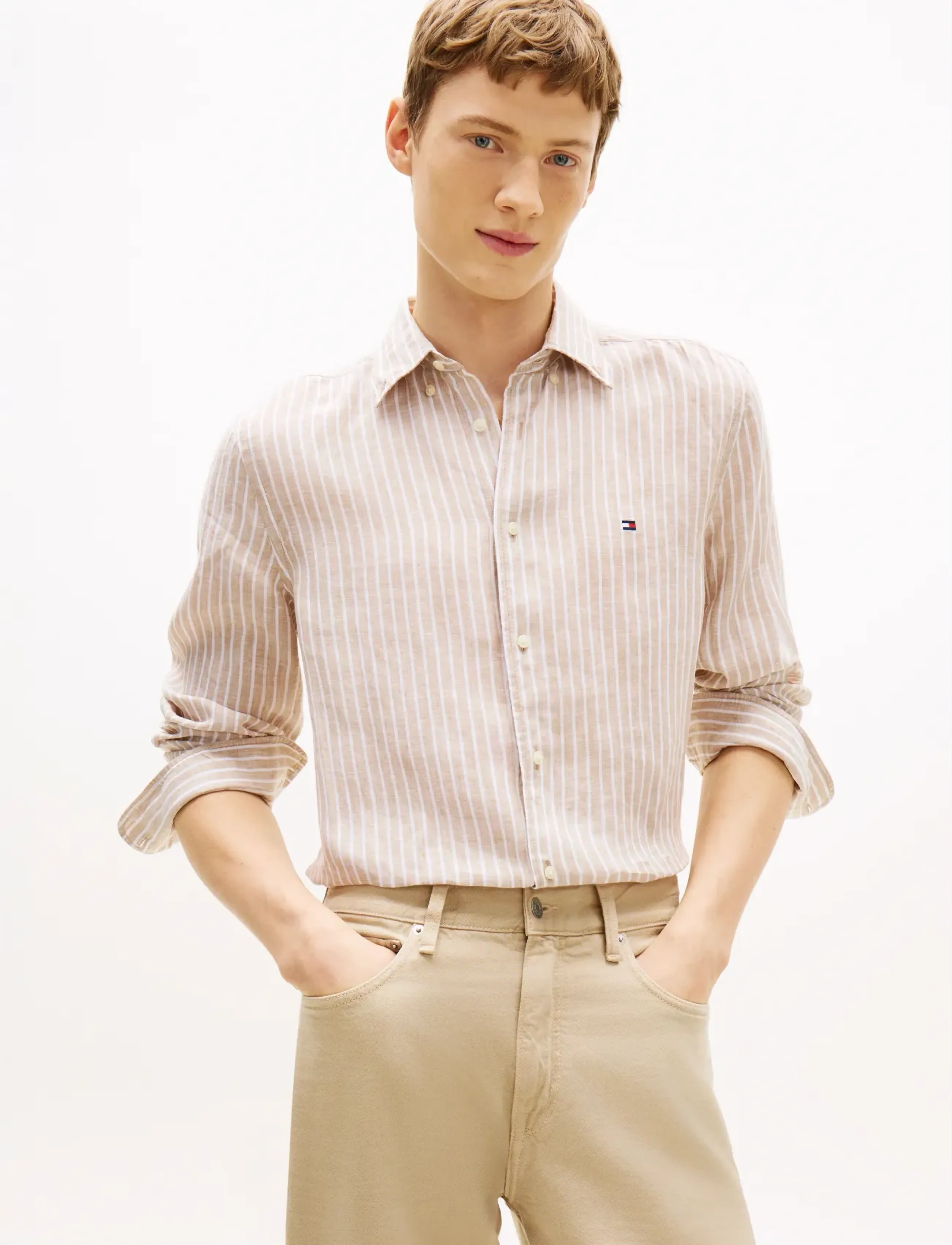 Tommy Hilfiger LINEN BENGAL STRIPE RF SHIRT - Clothing - SANDALWOOD   STRIPE / beige