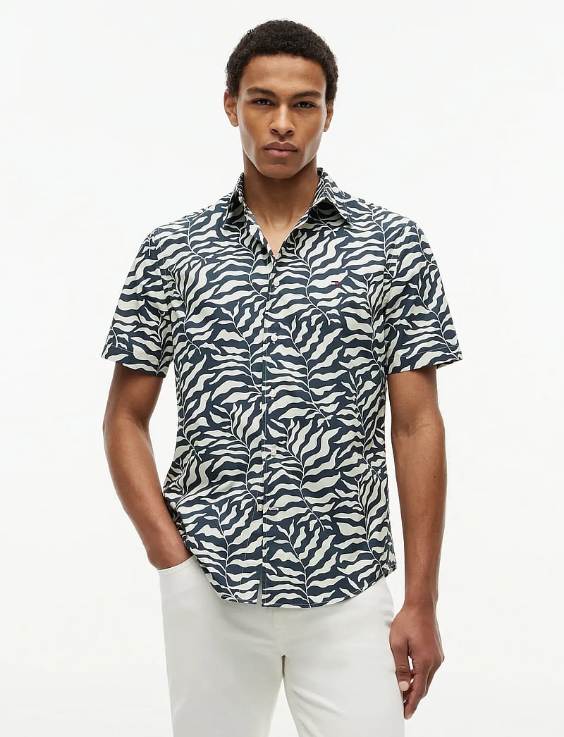 Tommy Hilfiger - PAPERTOUCH PALM SS RF SHIRT - kurzarmhemden - black allover - 0