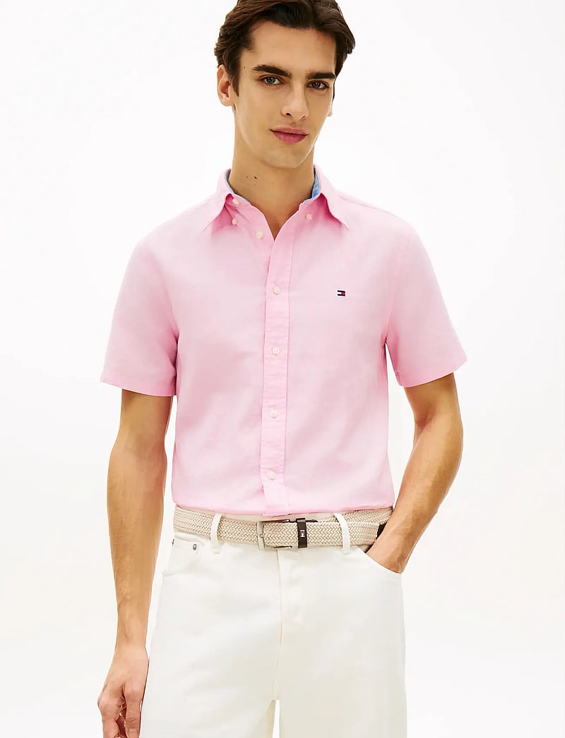 Tommy Hilfiger - LINEN BLEND SOLID SS RF SHT - lühikeste varrukatega särgid - classic pink - 0