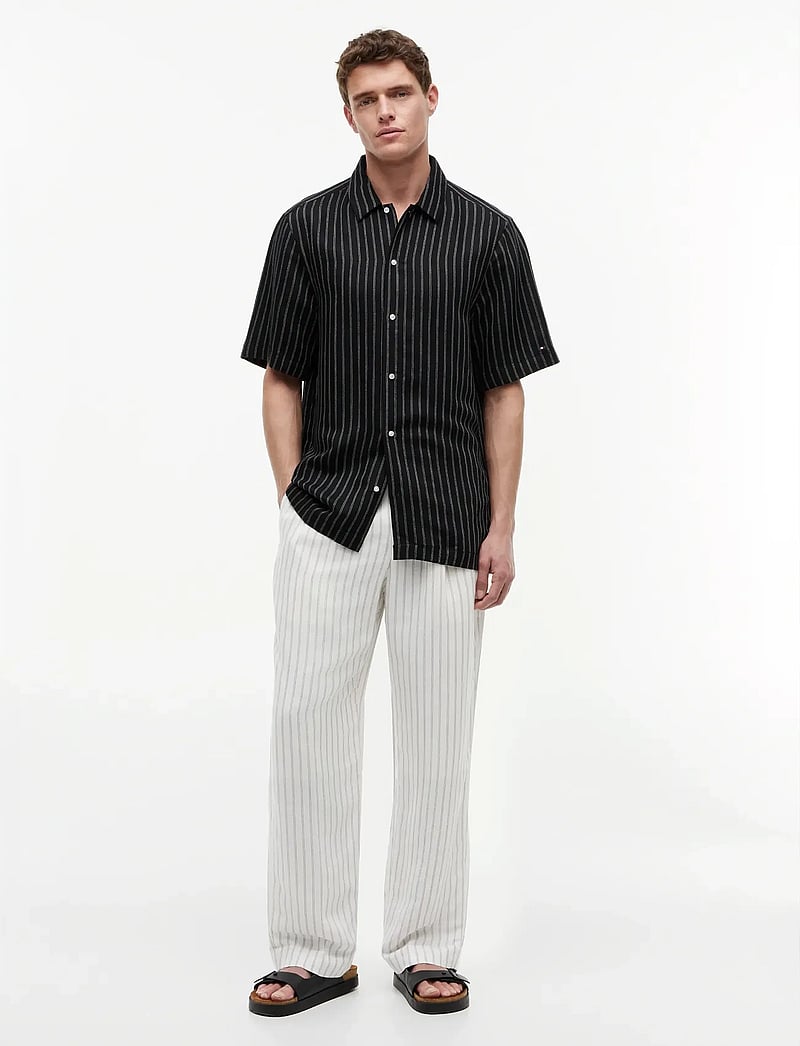Tommy Hilfiger - DC ENGINEERED STRIPE SHIRT - stribede skjorter - black - 4