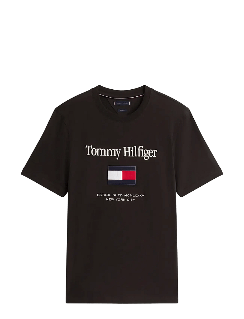 Tommy Hilfiger - TOMMY EMBRO FLAG TEE - kortærmede t-shirts - black - 1