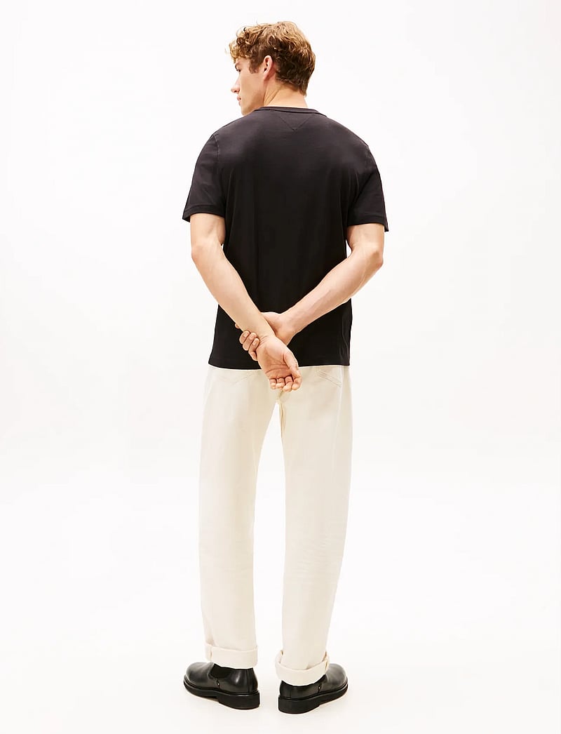 Tommy Hilfiger - TOMMY EMBRO FLAG TEE - kortærmede t-shirts - black - 3