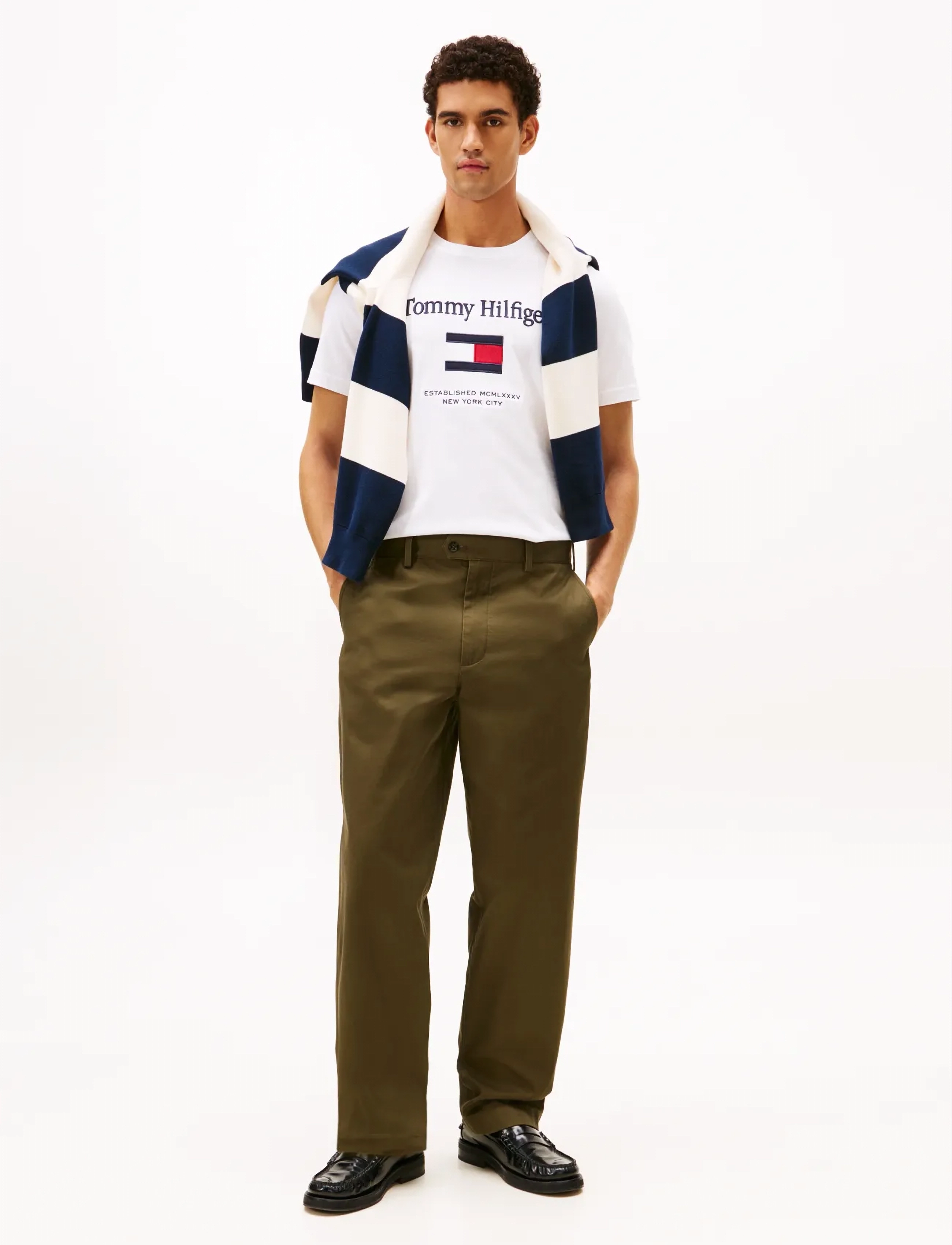 Tommy Hilfiger - HILFIGER EMBRO FLAG T-SHIRT - stutterma bolir - white - 2