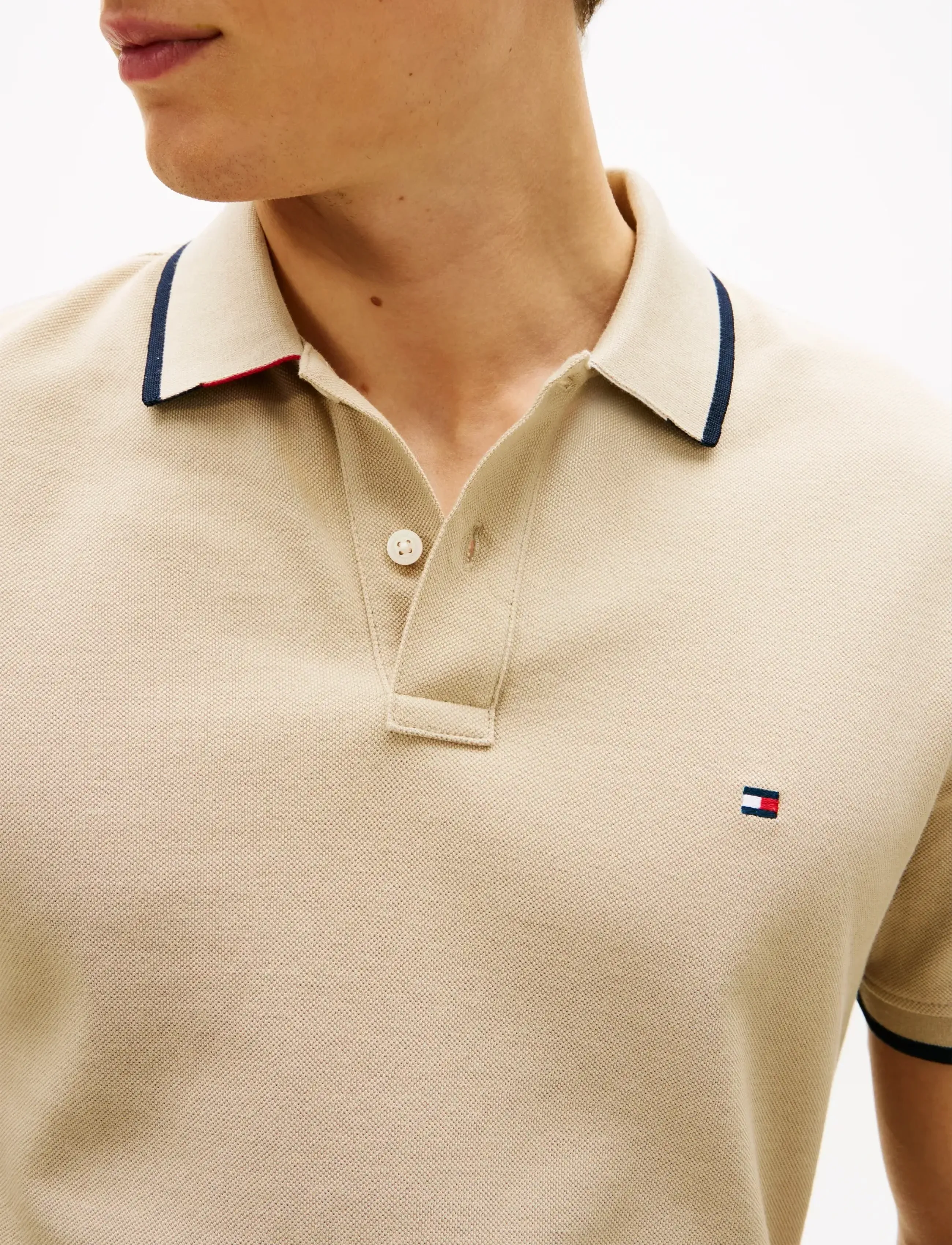 Tommy Hilfiger - PIQUE UNDERCOLLAR REG POLO - short-sleeved polos - sandalwood - 4