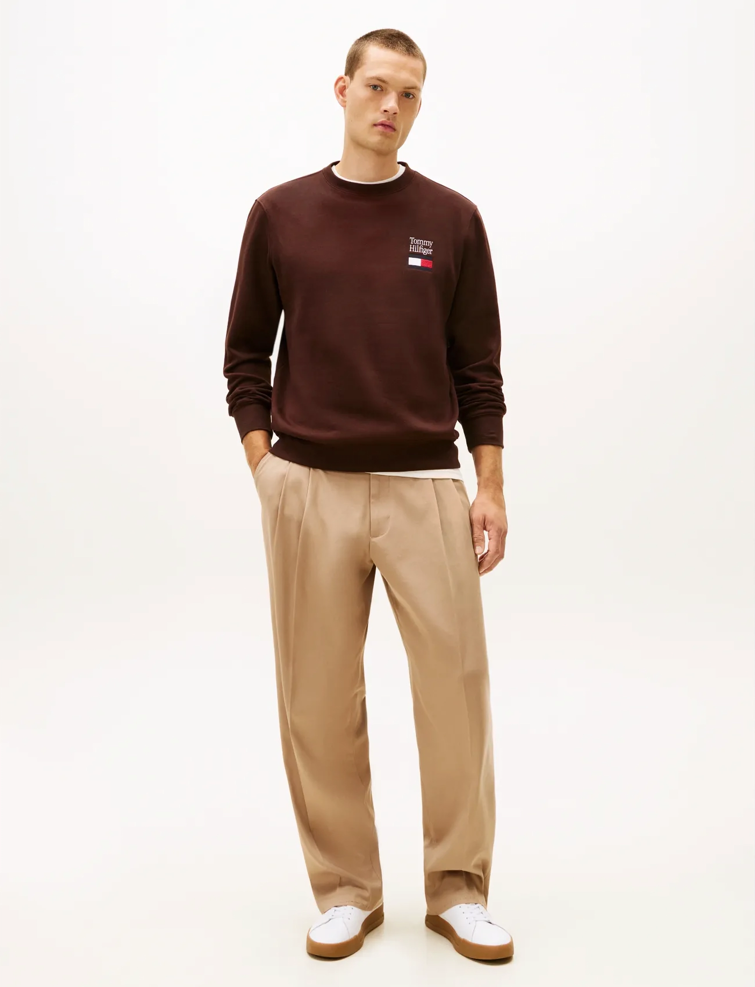 Tommy Hilfiger - TOMMY EMBRO FLAG SWEATSHIRT - swetry - chocolate - 2