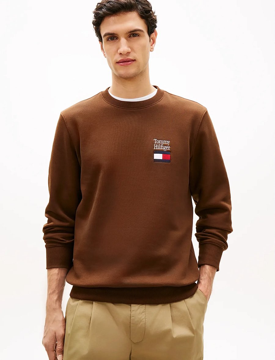 Tommy Hilfiger - TOMMY EMBRO FLAG SWEATSHIRT - sweatshirts - legacy brown - 0