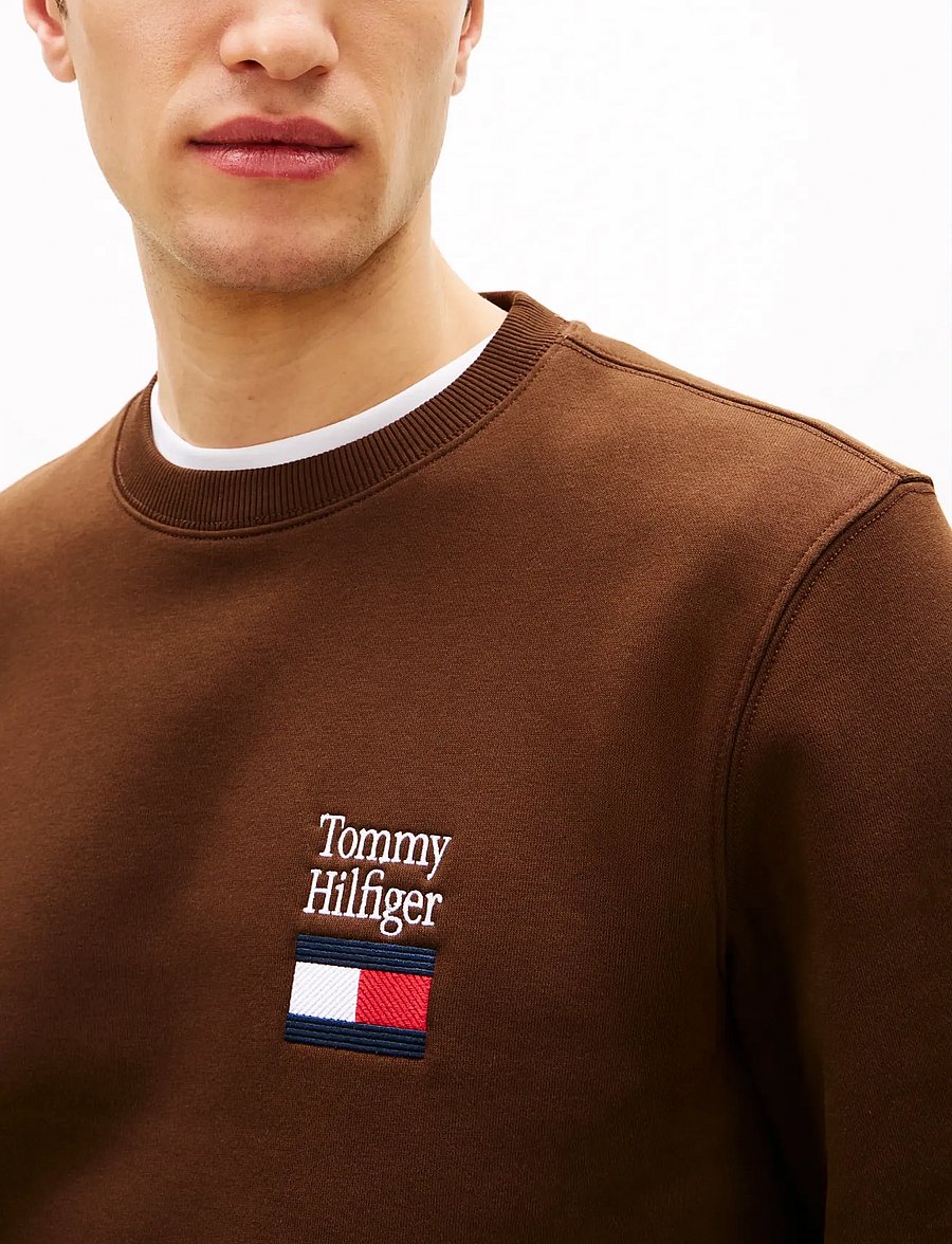 Tommy Hilfiger - TOMMY EMBRO FLAG SWEATSHIRT - sweatshirts - legacy brown - 4
