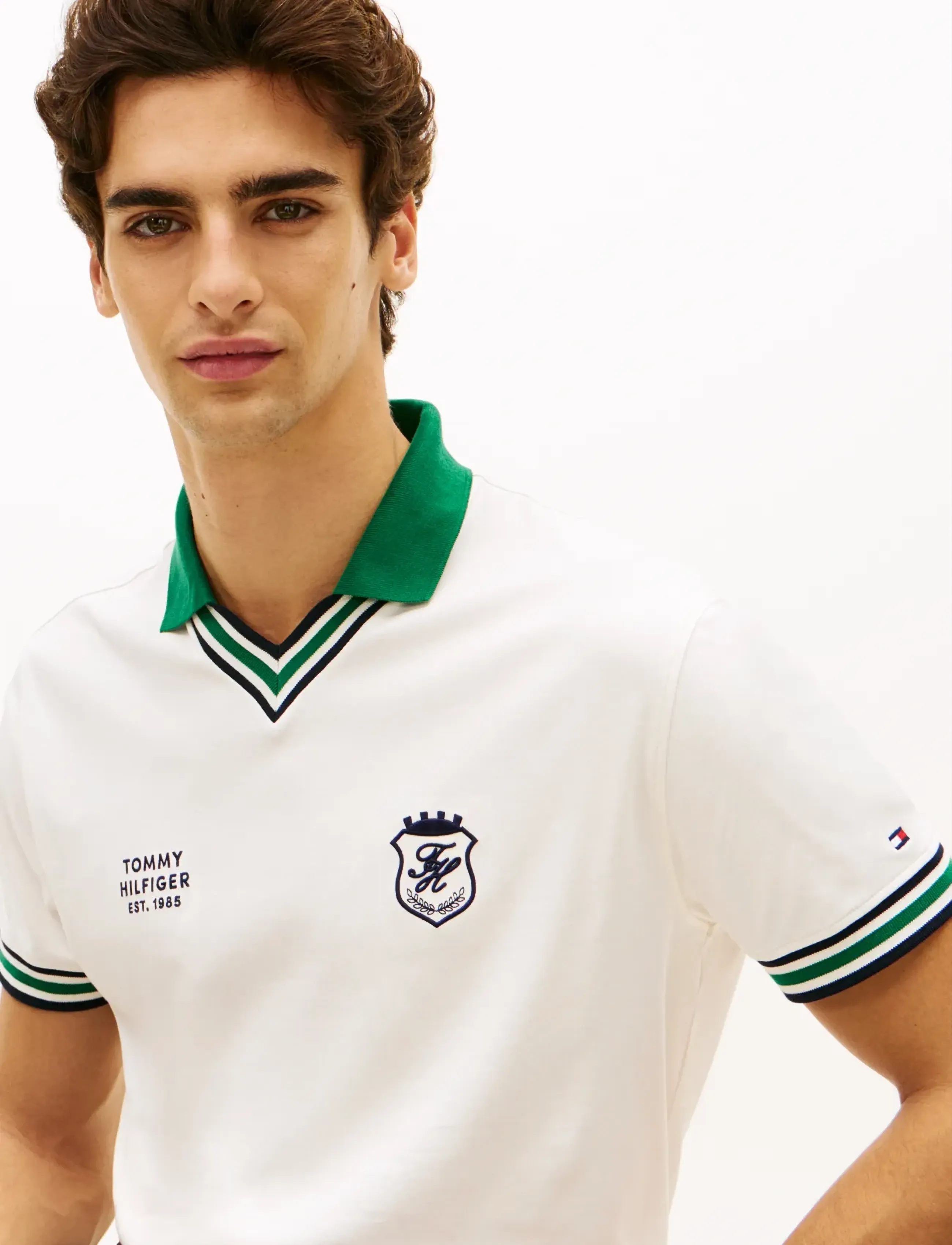 Tommy Hilfiger - V NECK PIQUE RELAXED FIT POLO - kortærmede poloer - ivory petal - 4