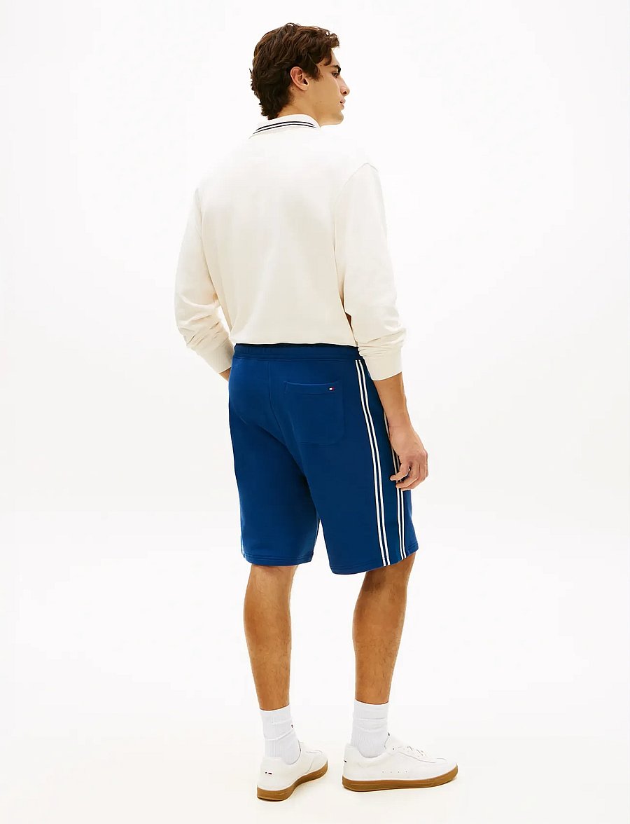 Tommy Hilfiger - COUNTRY CLUB CREST SWEATSHORT - hosen - blue jean - 2