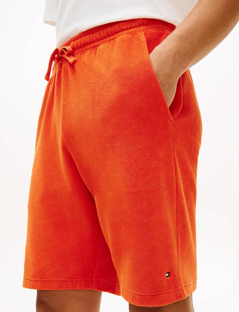 Tommy Hilfiger - TOWELLING SWEATSHORTS - sweatshorts - brilliant orange - 4
