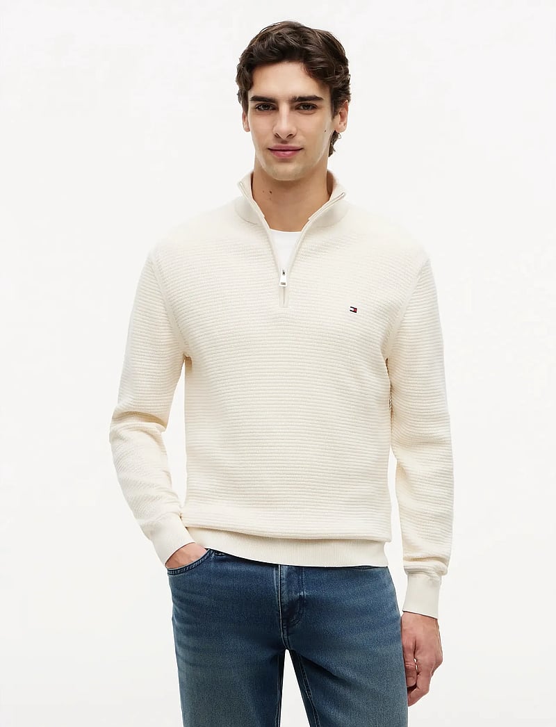 Tommy Hilfiger - SEASONAL STRUCTURE ZIP MOCK - halfzip strik - ivory petal - 0