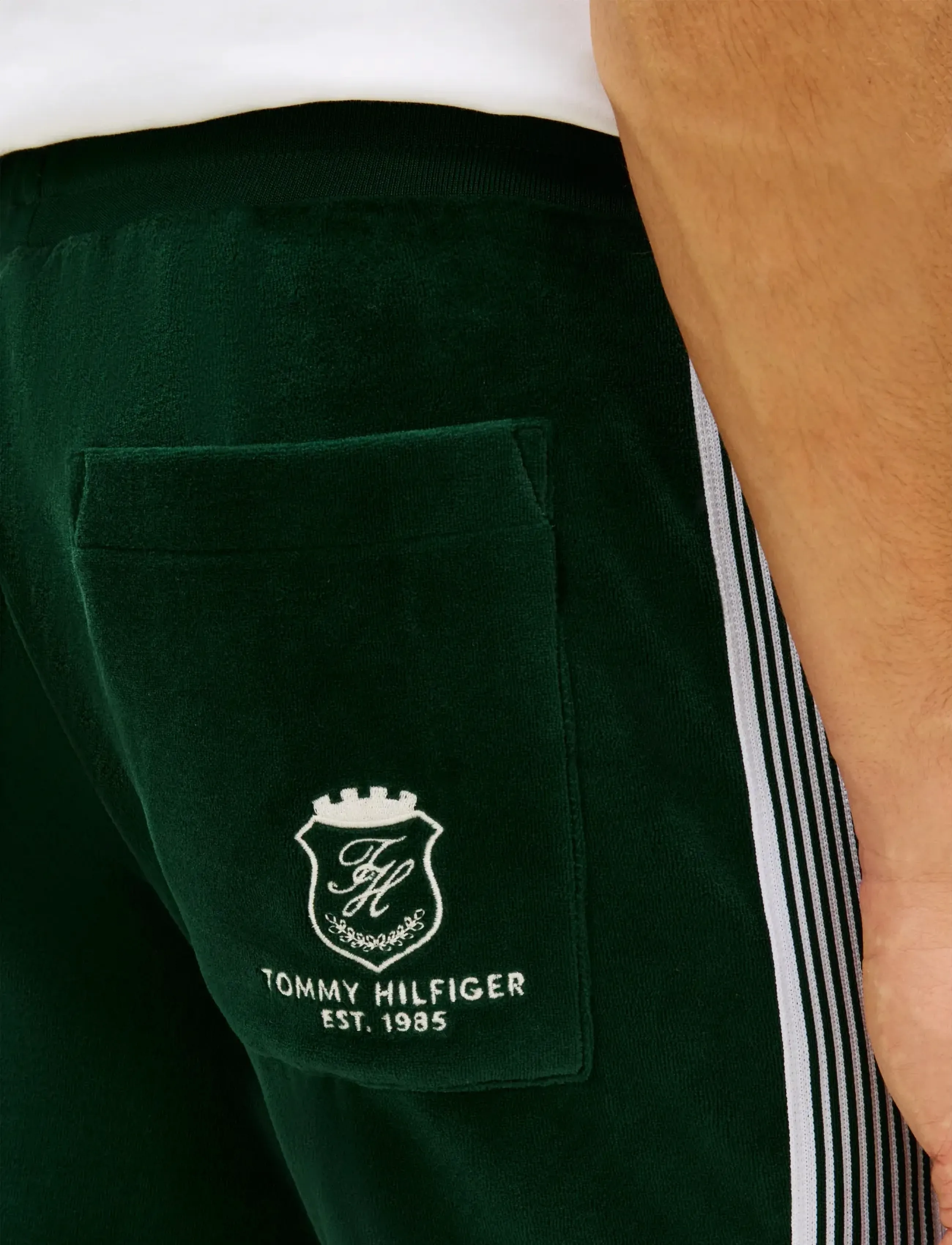 Tommy Hilfiger - VELOUR COUNTRY CLUB TRACKPANTS - shop efter anledning - nocturnal green - 5