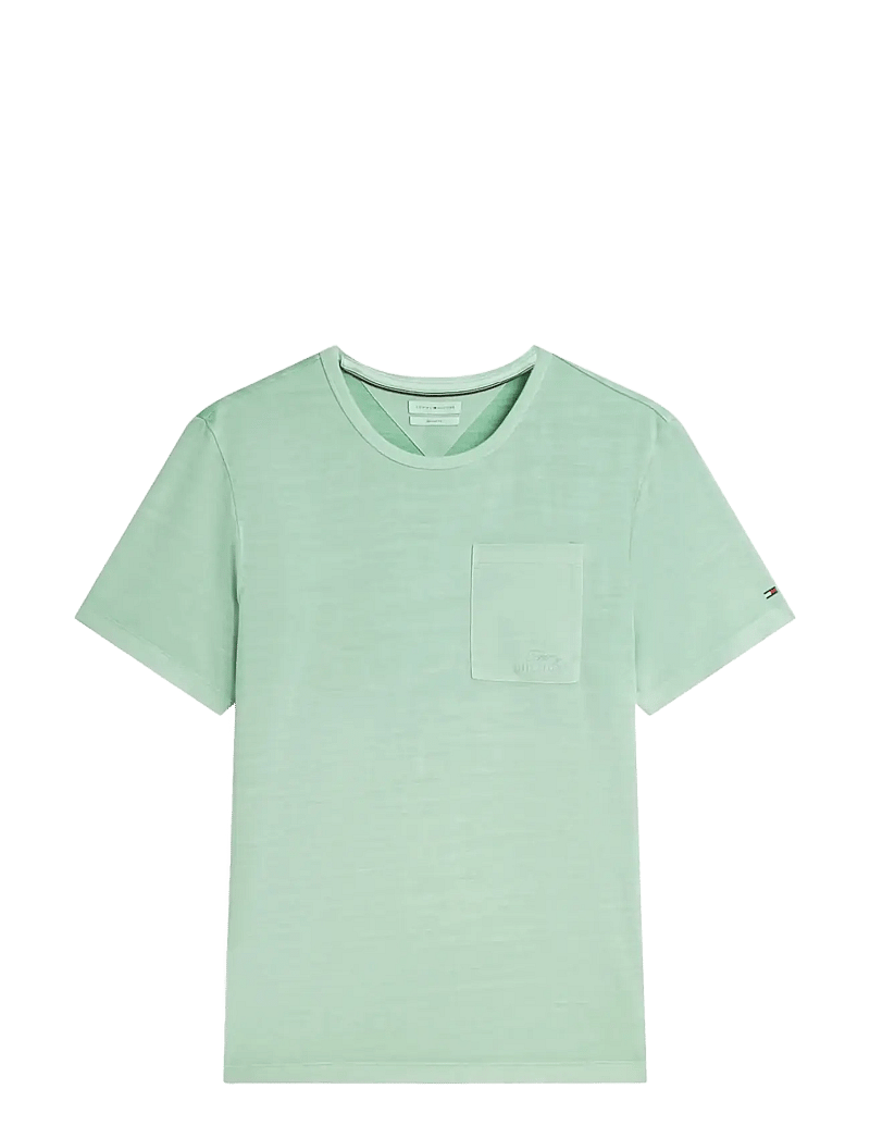 Tommy Hilfiger - GARMENT DYE POCKET REGULAR TEE - kortærmede t-shirts - cut grass - 1