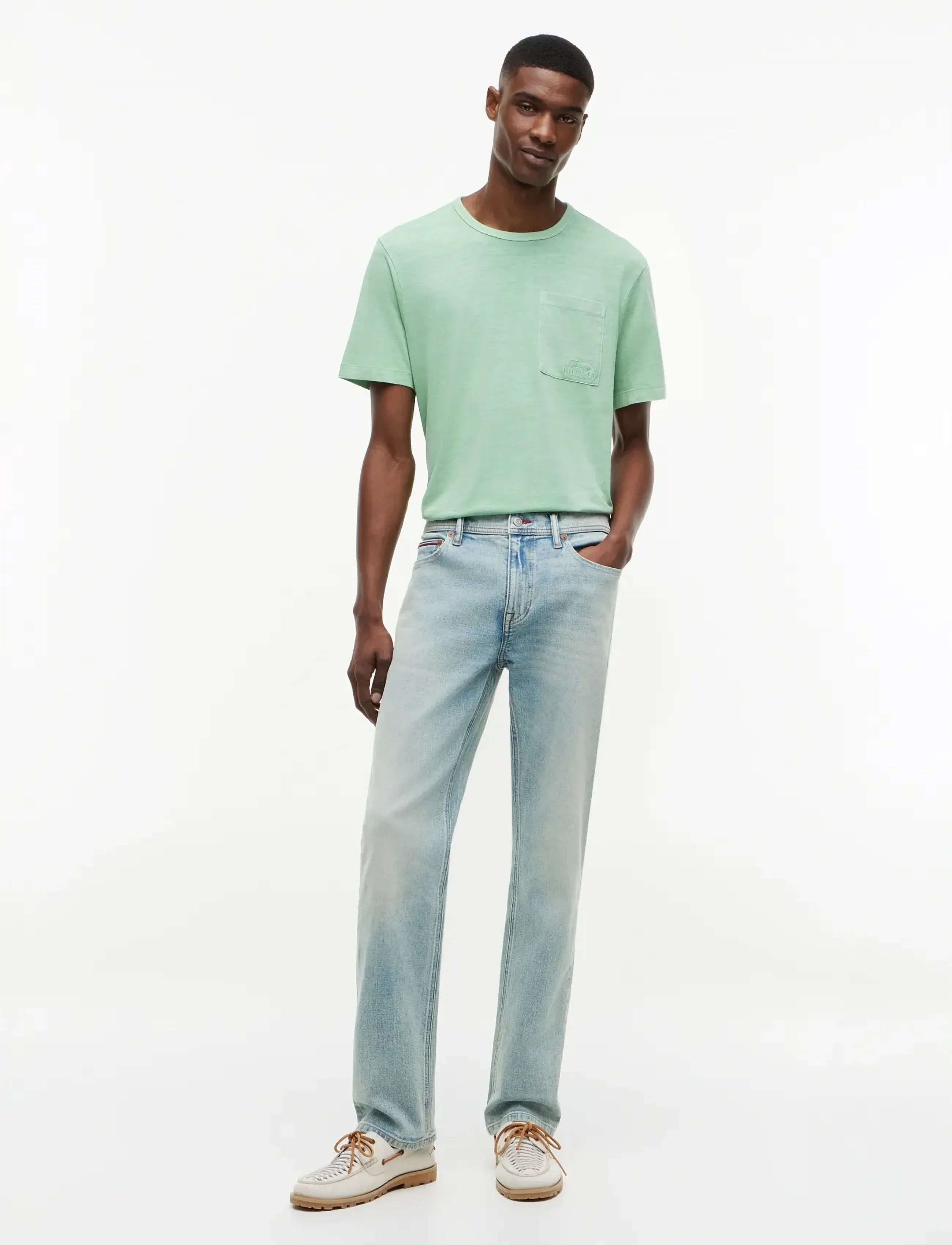 Tommy Hilfiger - GARMENT DYE POCKET REGULAR TEE - short-sleeved t-shirts - cut grass - 4