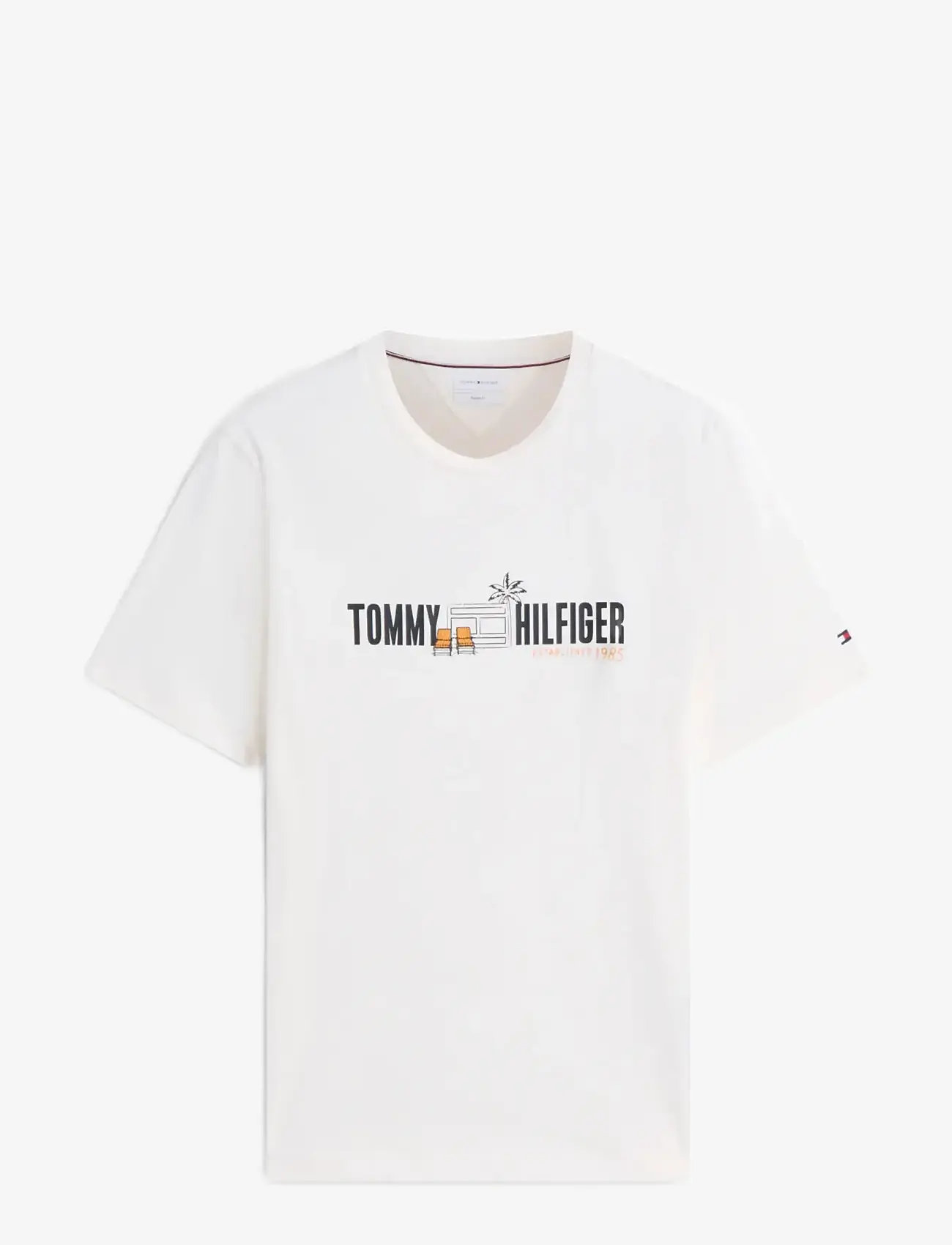 Tommy Hilfiger - SUMMER CHEST GRAPHIC REGULAR TEE - kortærmede t-shirts - ivory petal - 1