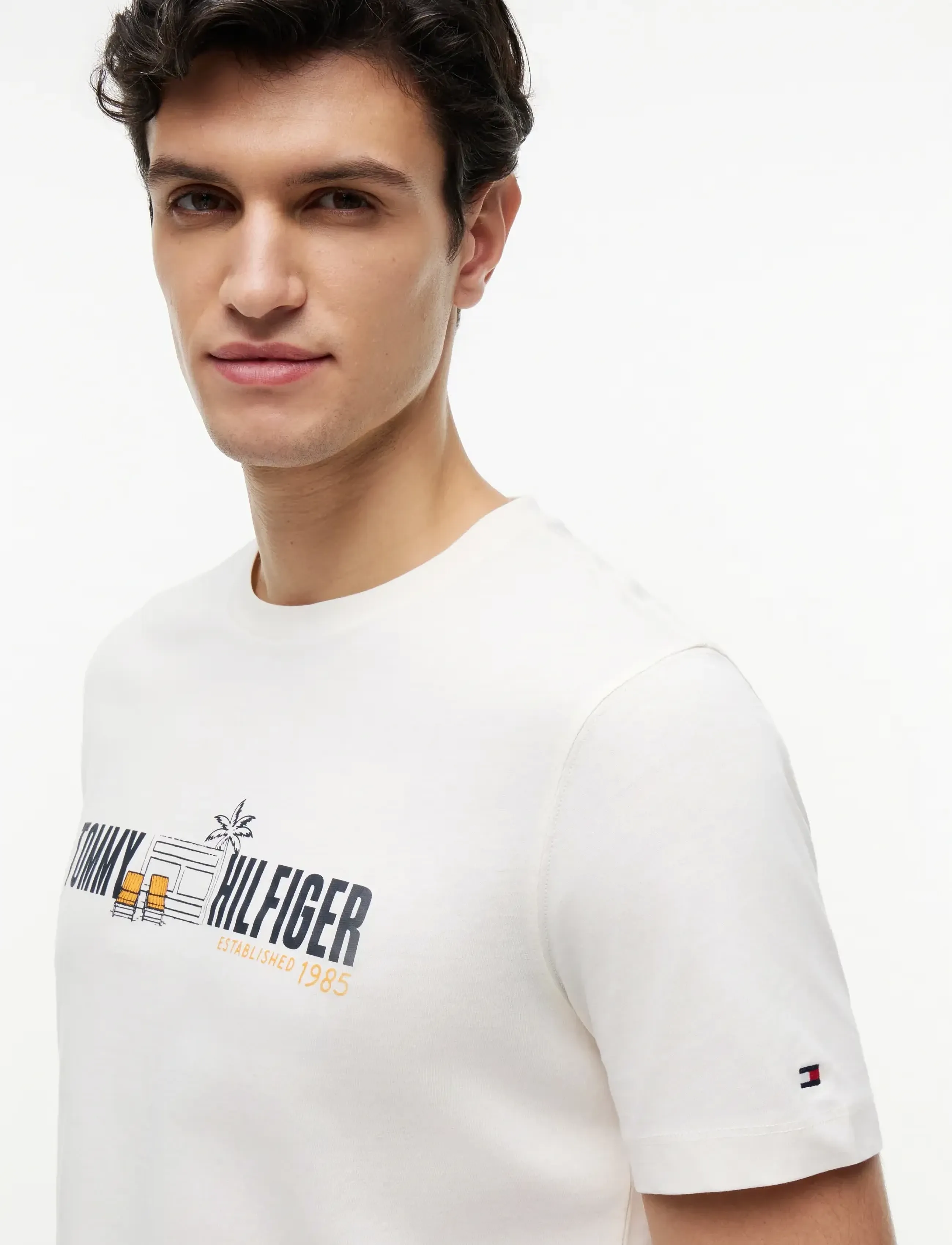 Tommy Hilfiger - SUMMER CHEST GRAPHIC REGULAR TEE - kurzärmelig - ivory petal - 3