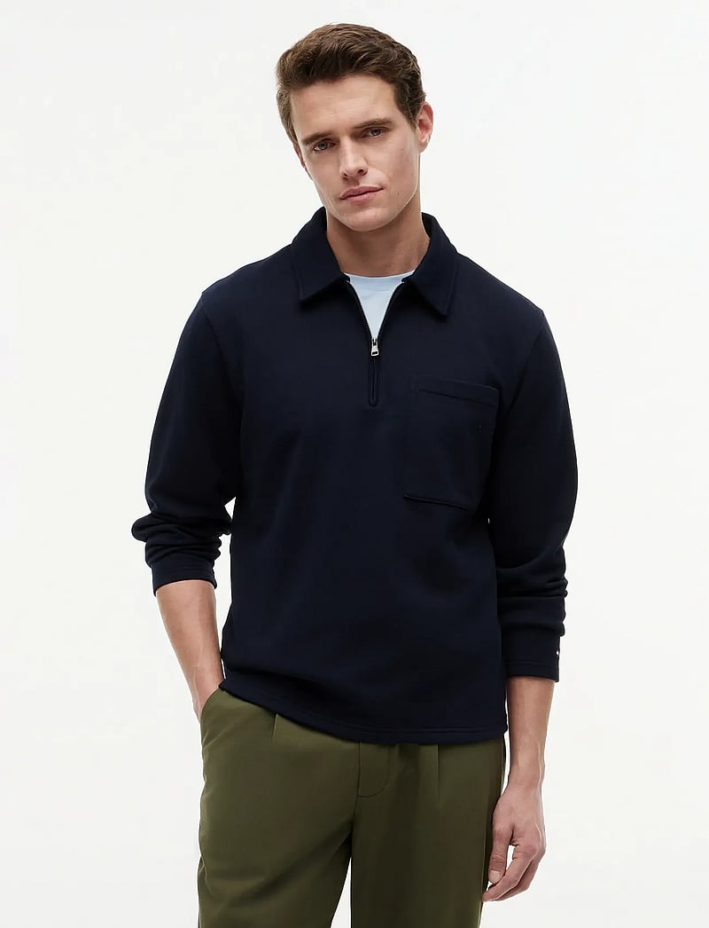 Tommy Hilfiger - ESSENTIAL TERRY POCKET 1/4 ZIP - poloer i strik med lange ærmer - desert sky - 0