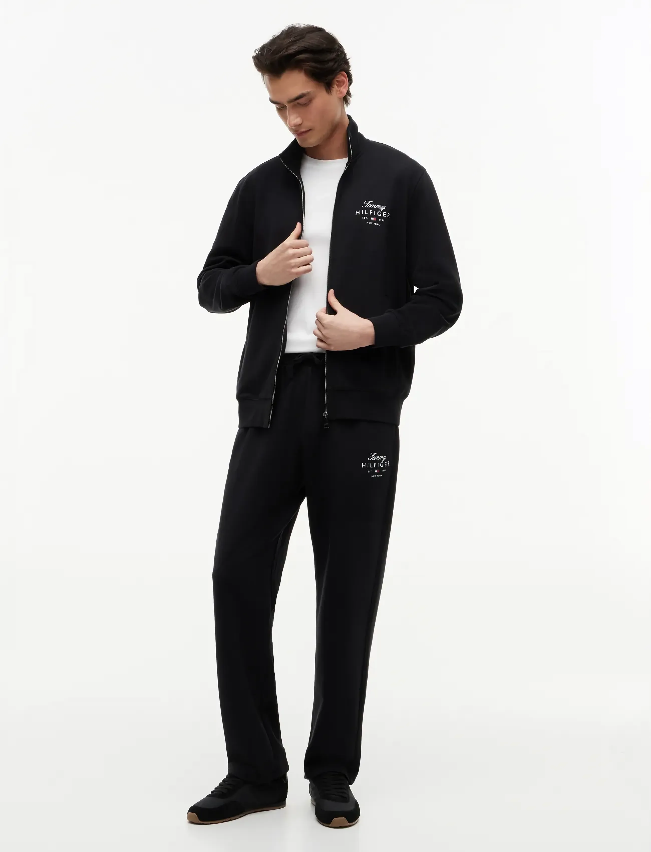 Tommy Hilfiger - SCRIPT STACK FZ STAND COLLAR - sweatshirts - black - 4